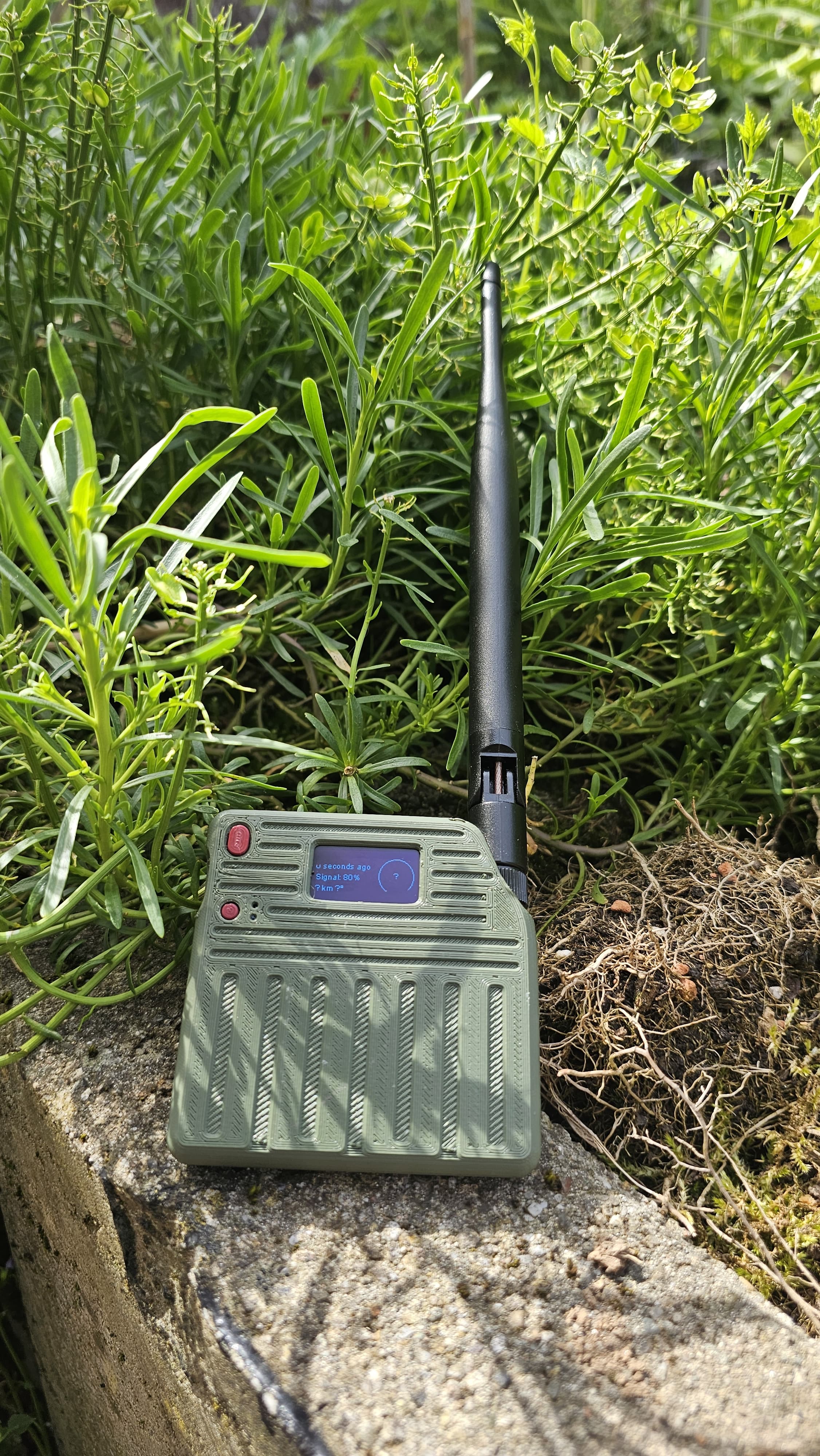 Heltec LoRa 32 V3 HT Slim Case modified for a large Antenna