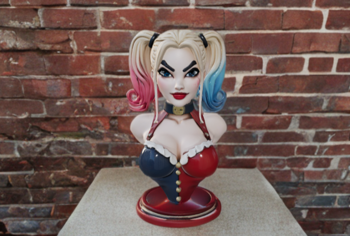 Sexy Harley Quinn Sculpture