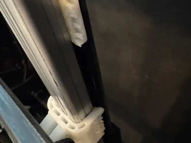 Powered recliner drive connector