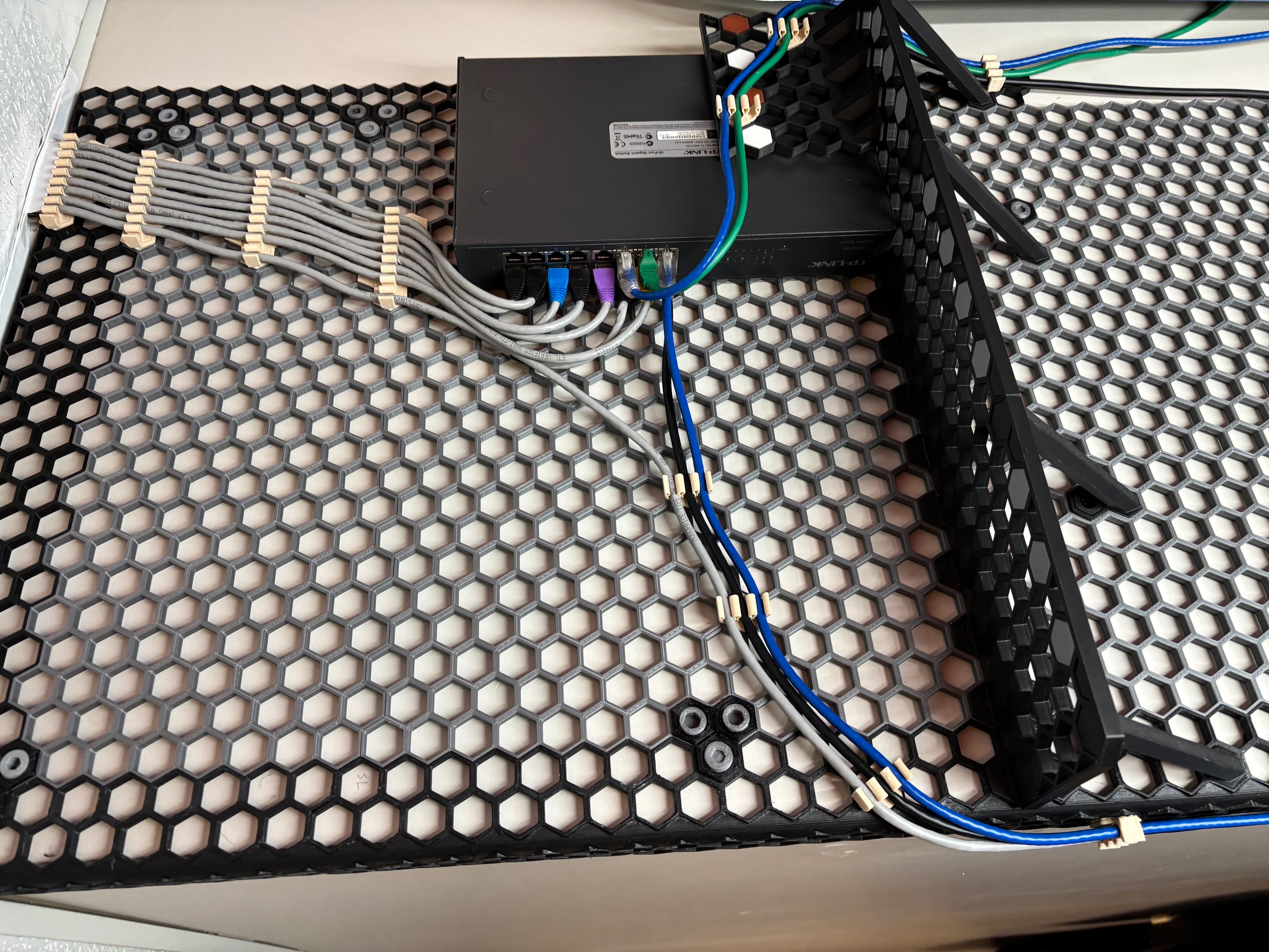 HSW Wire Holders