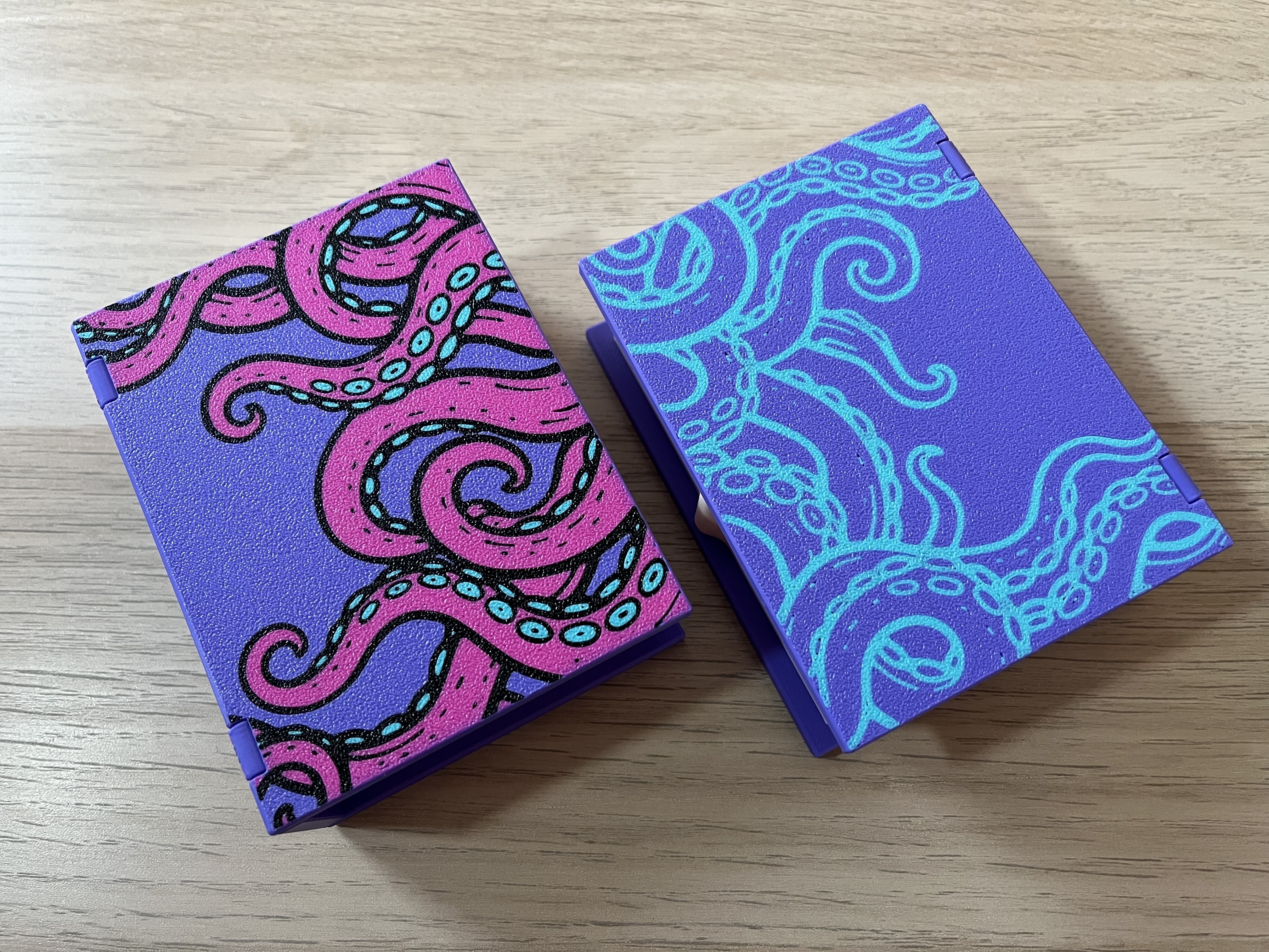 Miniatura 4 do modelo 3D Tentacles Cards Book Case