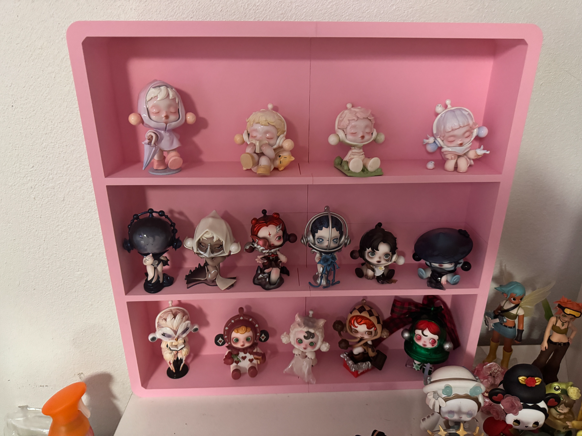 3-Tiered Shelf for Trinkets and Doodads