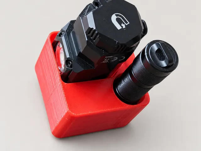Gridfinity 1x1 Flashlight Holder – Wuben E7 + Fenix E01