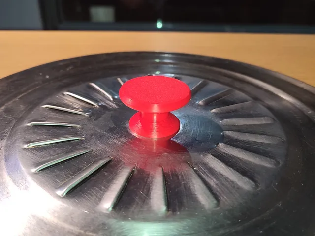 Pot lid handle