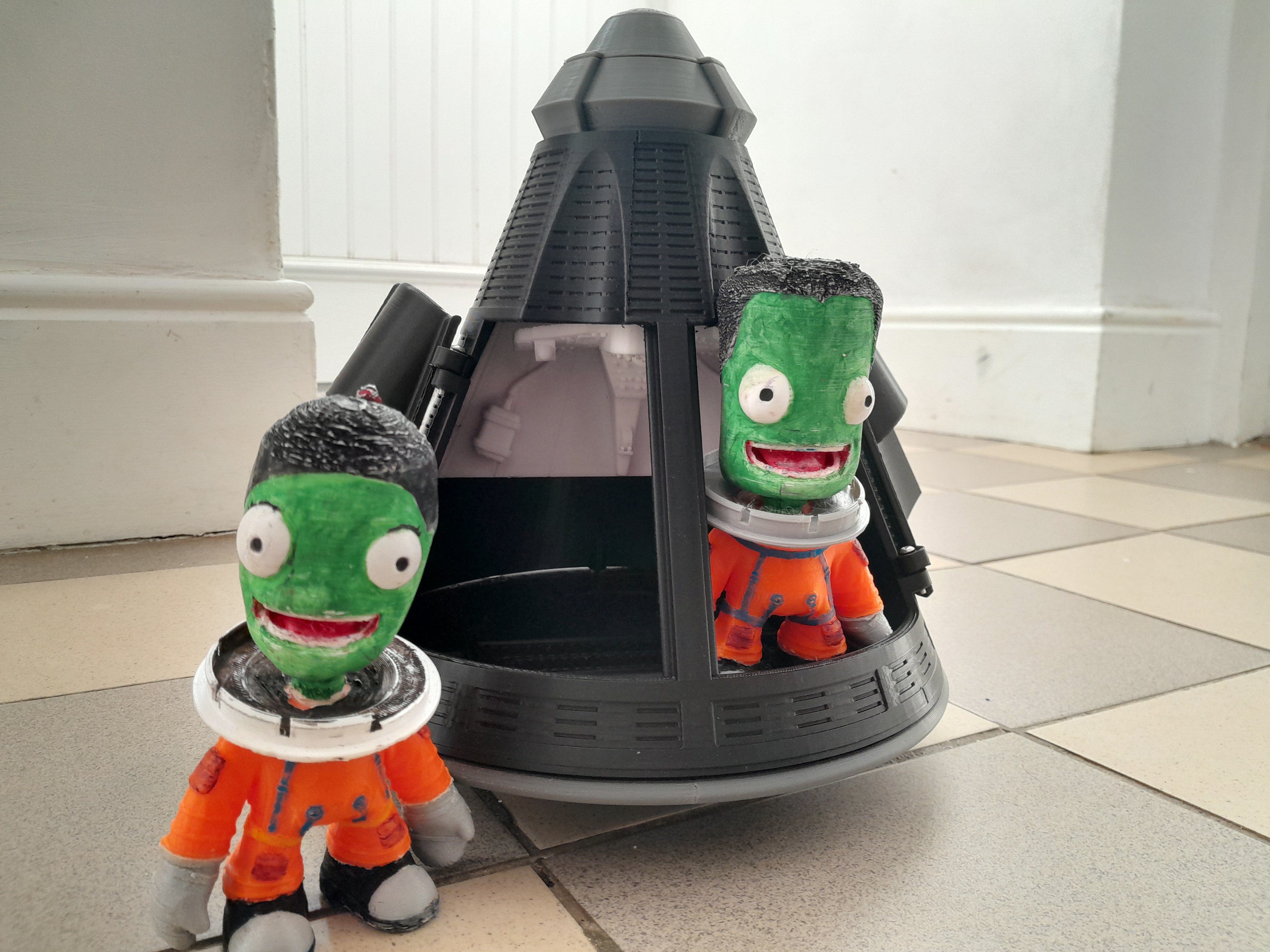 Mk2 Command Pod from Kerbal Space Program — miniatura 33