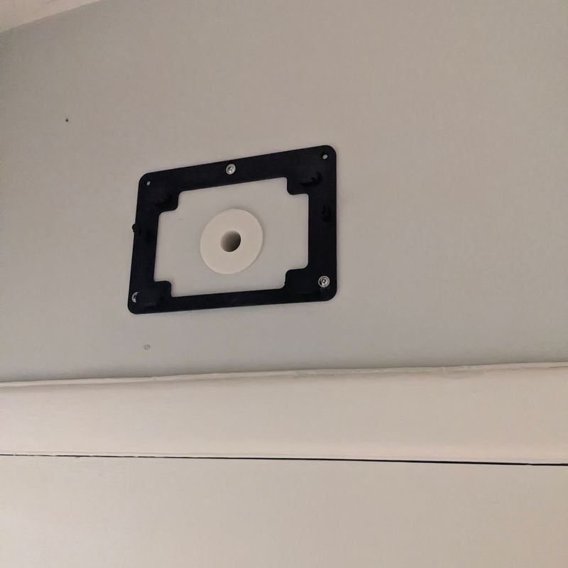 GL-iNET MT6000 / Flint 2 Wall Mount by atrain | Download free STL model ...
