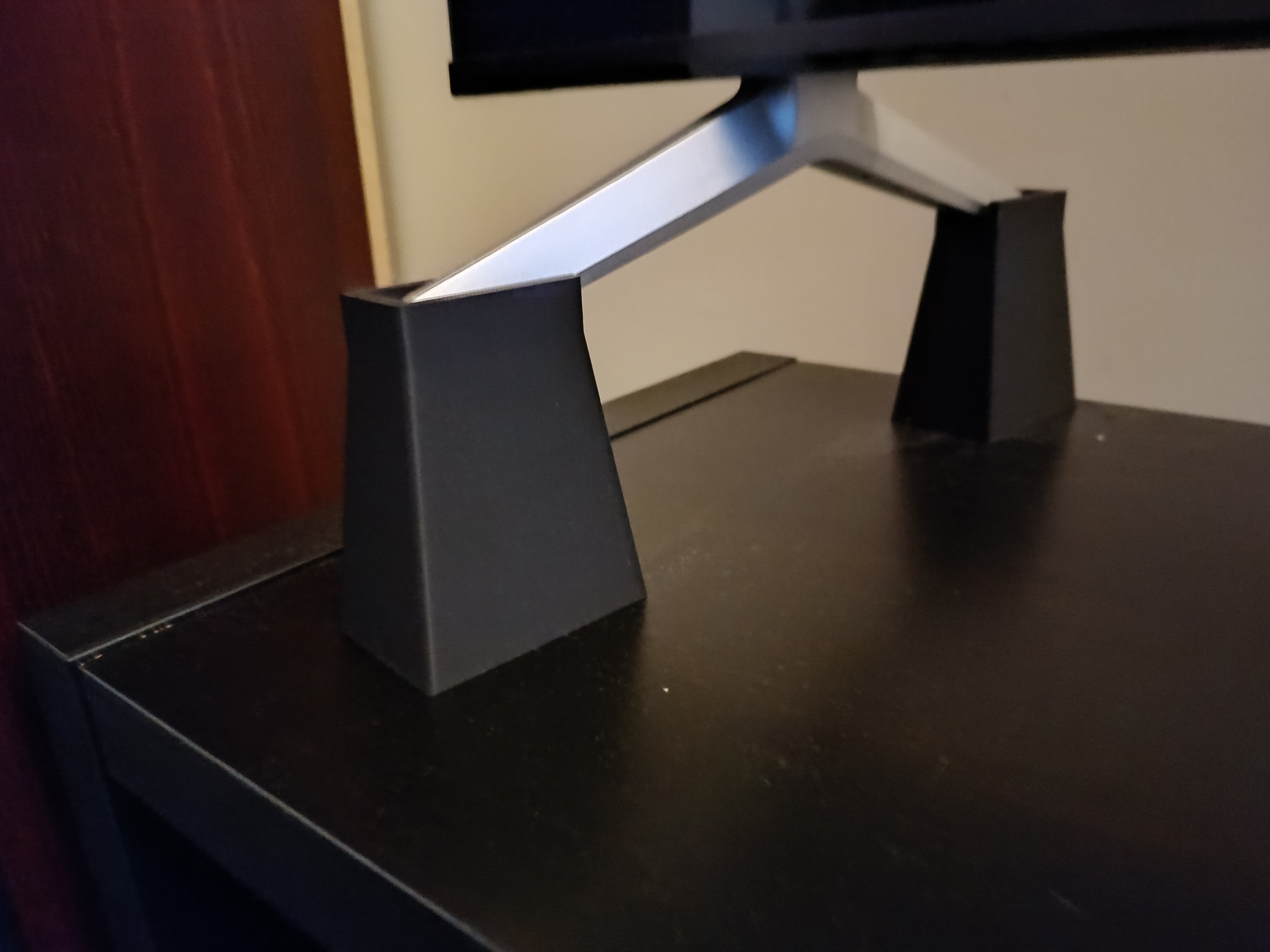 TCL Tv stand
