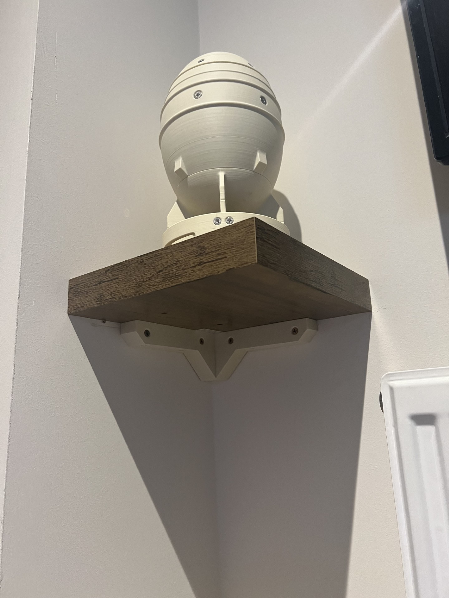 Corner shelf Bracket