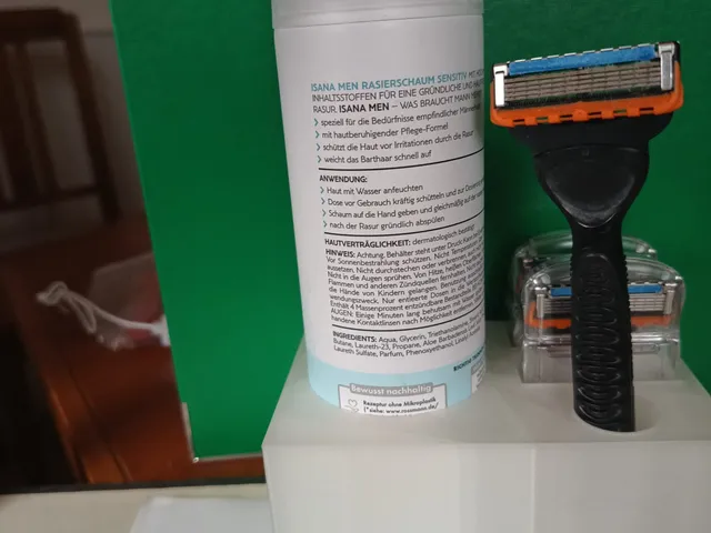 Razor organizer