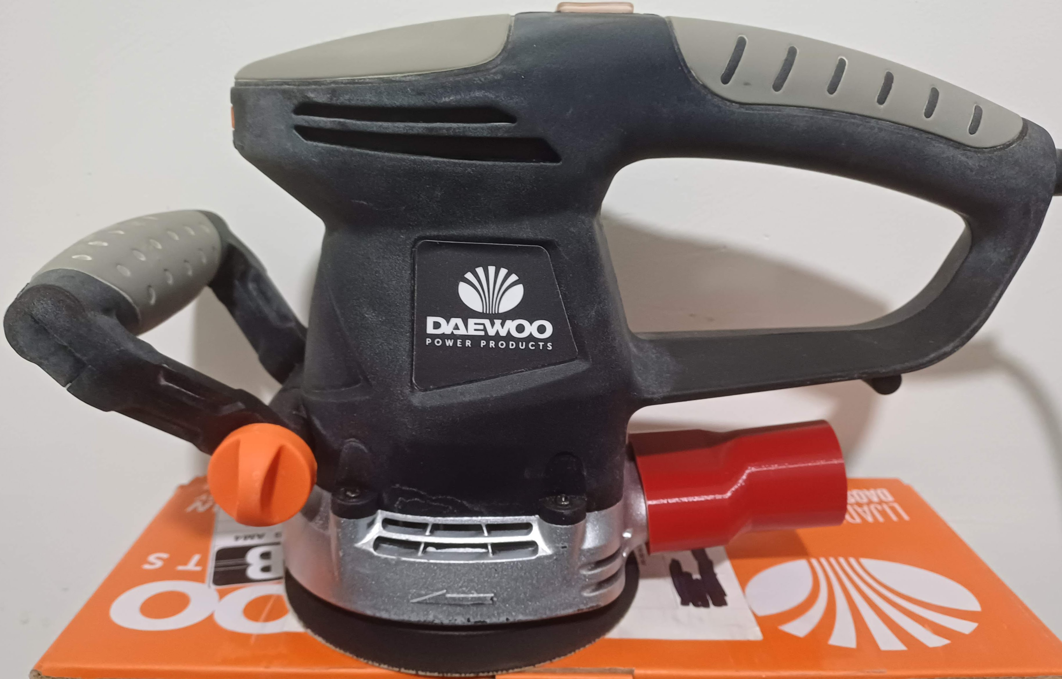 Daewoo DAS480 orbital sander vacuum adapter