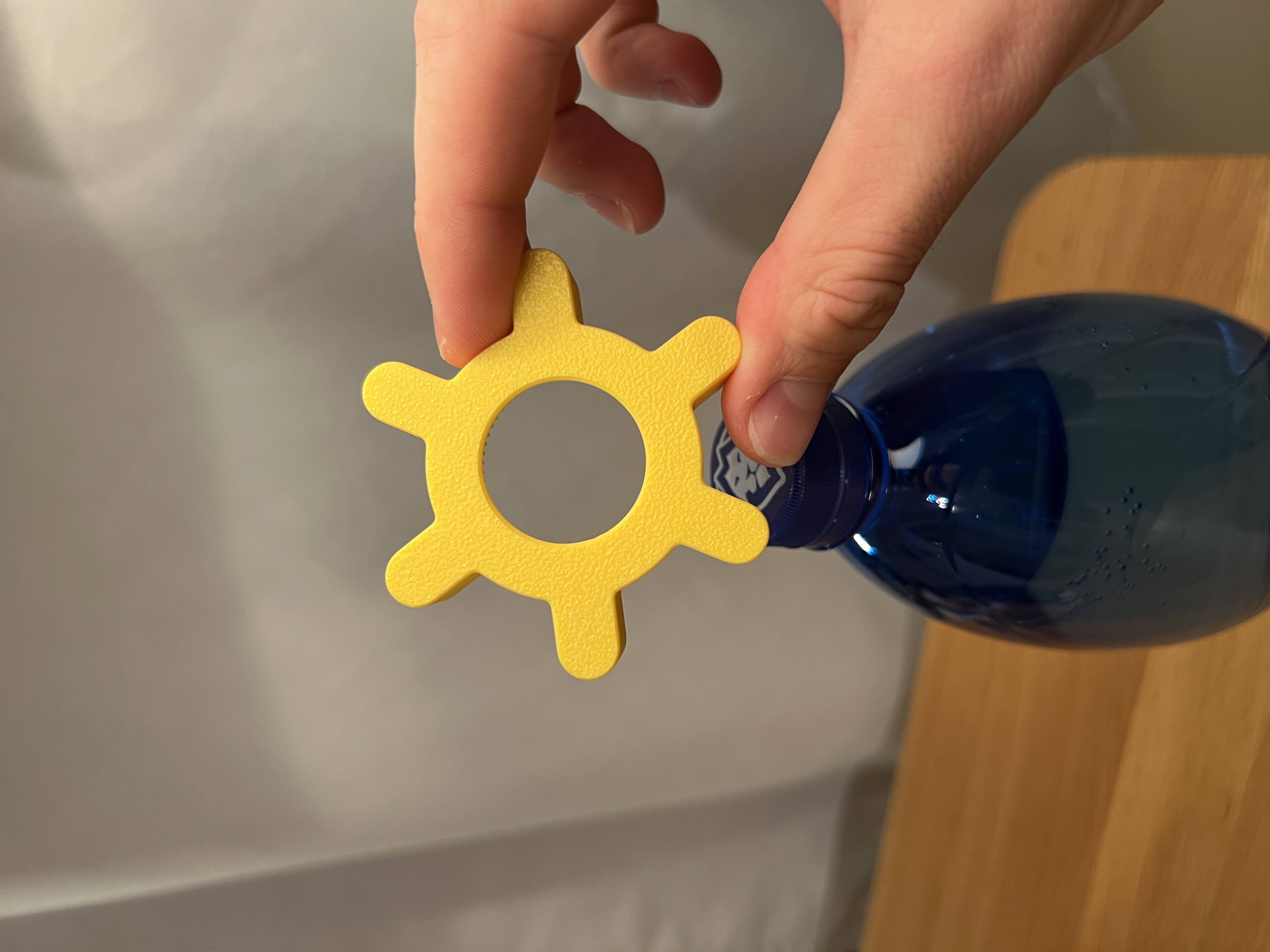 Miniatura 5 do modelo 3D Bottle Cap Opener