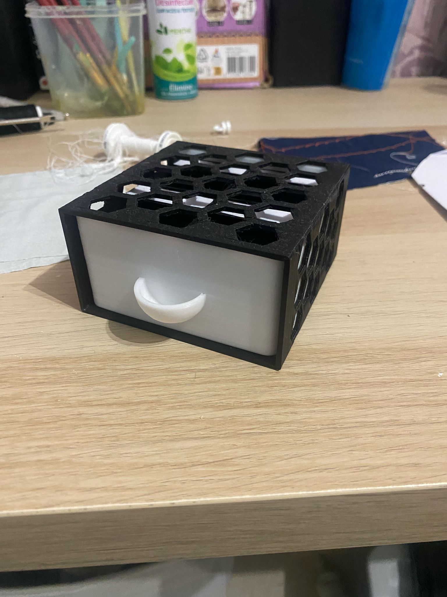 Hexagon pattern 2x2 gridfinity drawer