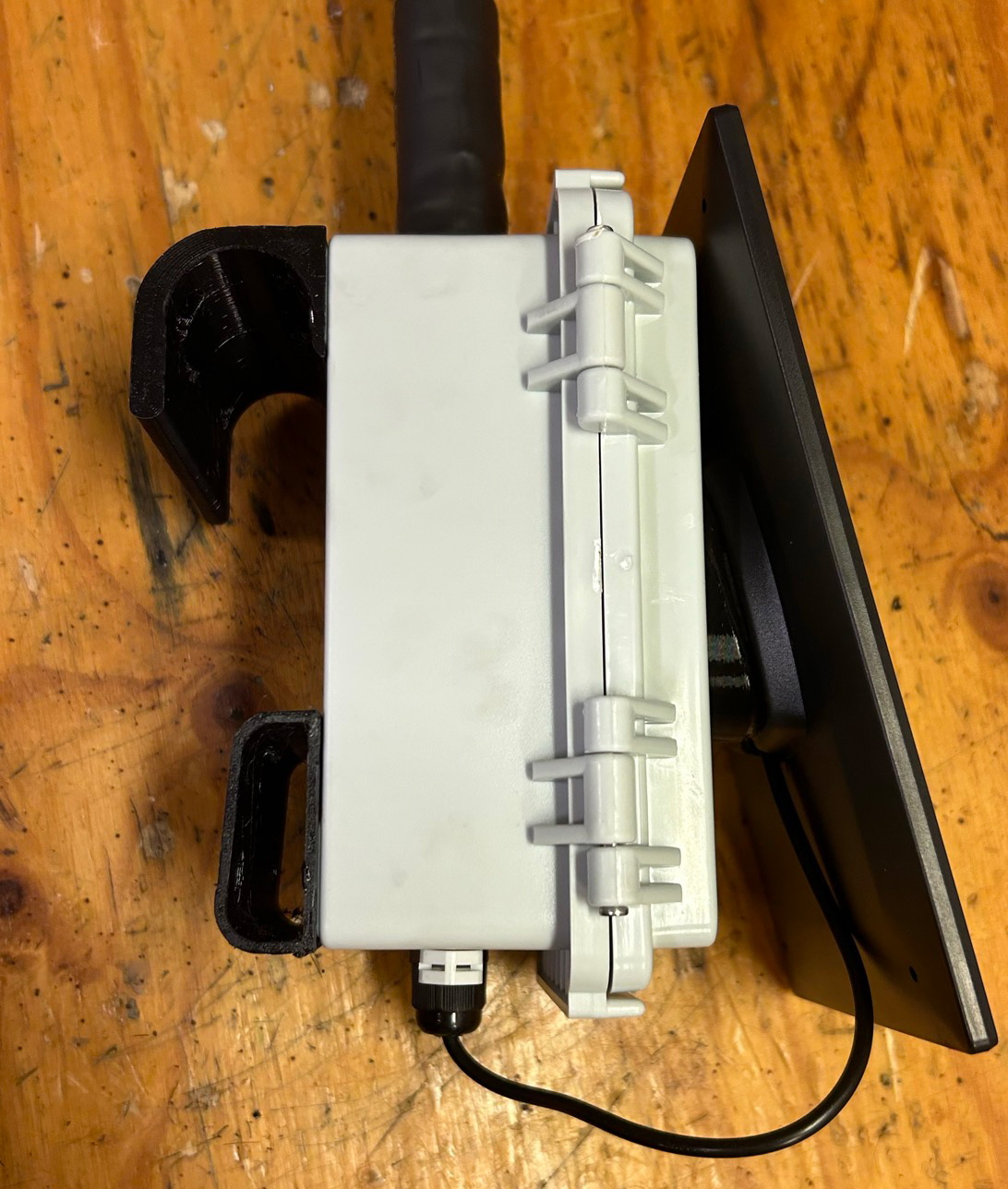 MeshCore Solar Node Gutter Mount — miniatura 2