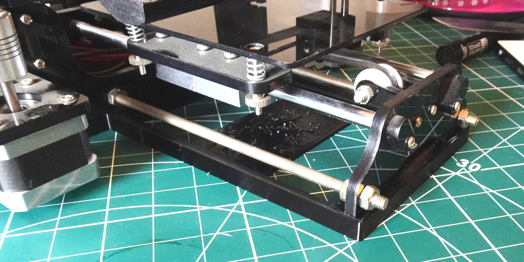 Anti-vibration foot / base for TronXY XY100 / iMakr STARTT 3D printer — thumbnail 3
