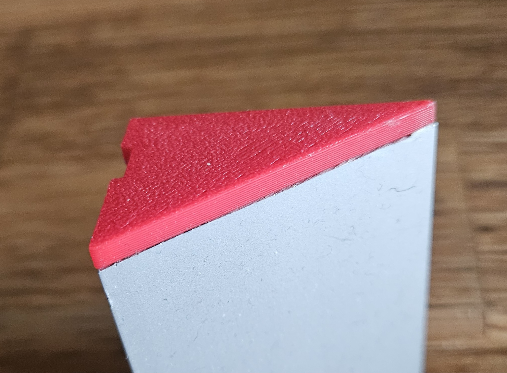 Hide-a-lite wedge endcap
