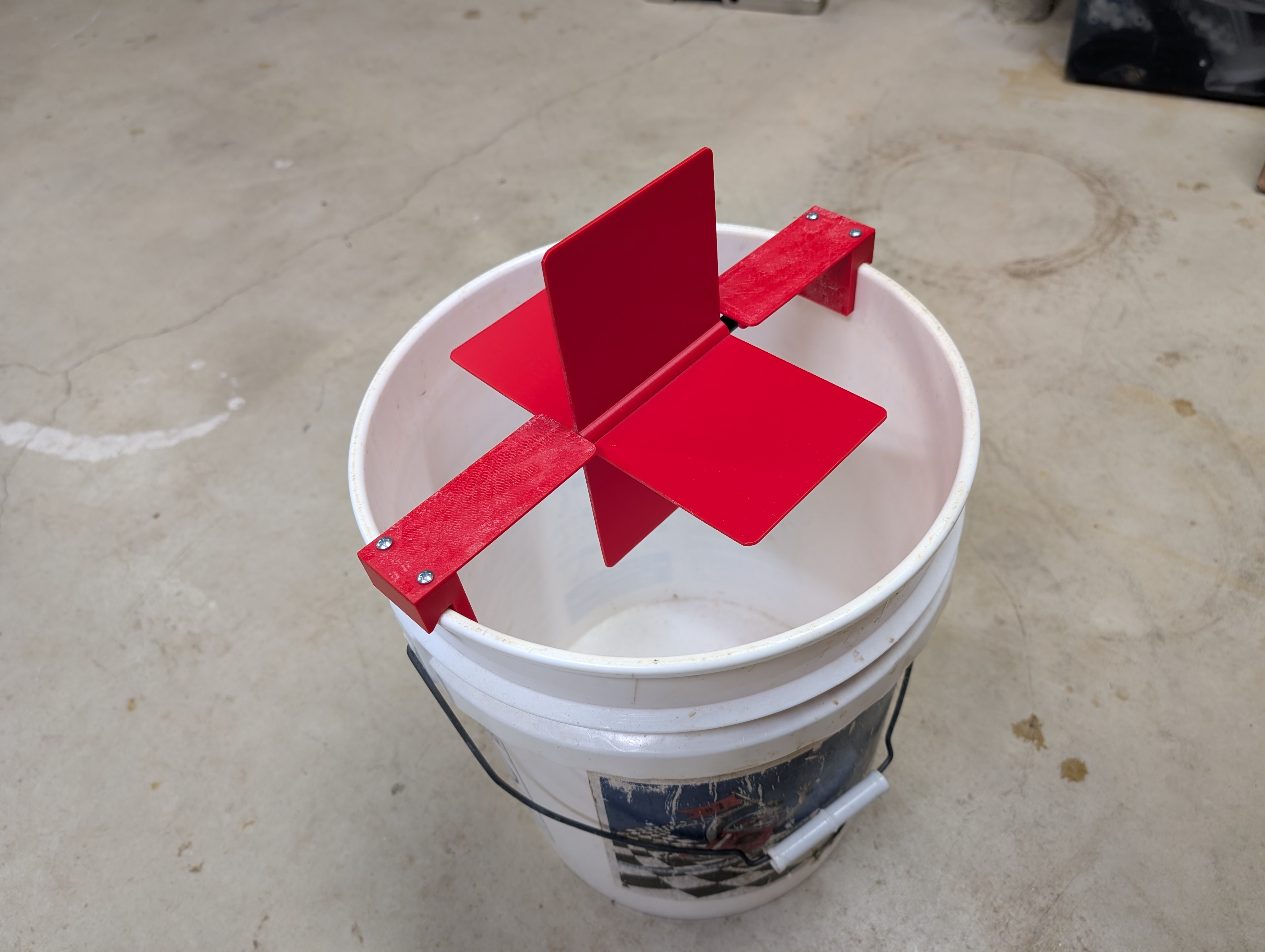 Bucket Mouse Trap (No Supports)