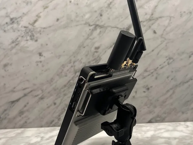 uConsole Stand PeakDesign Mount