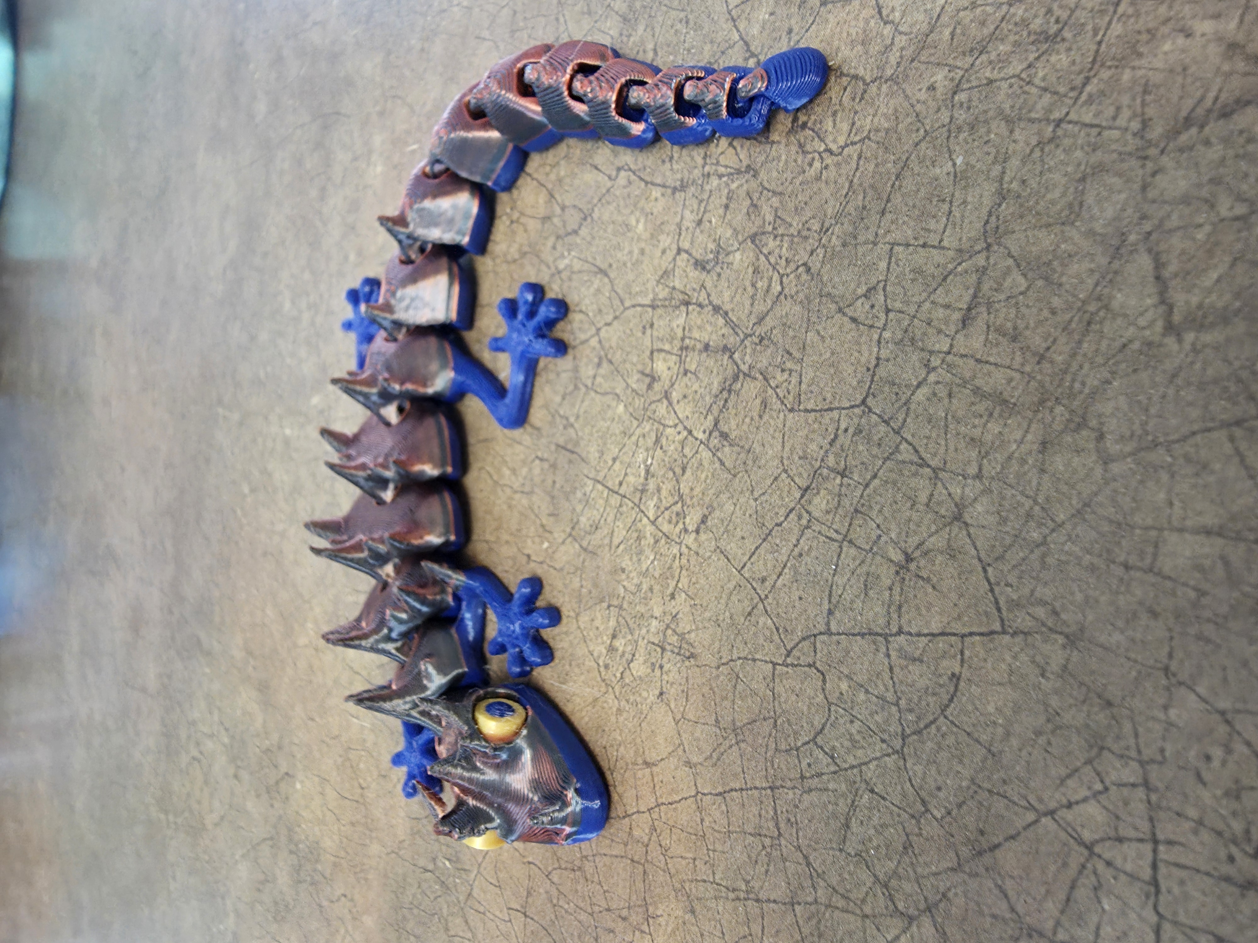 Multi-Color Articulated Lizard with spikes