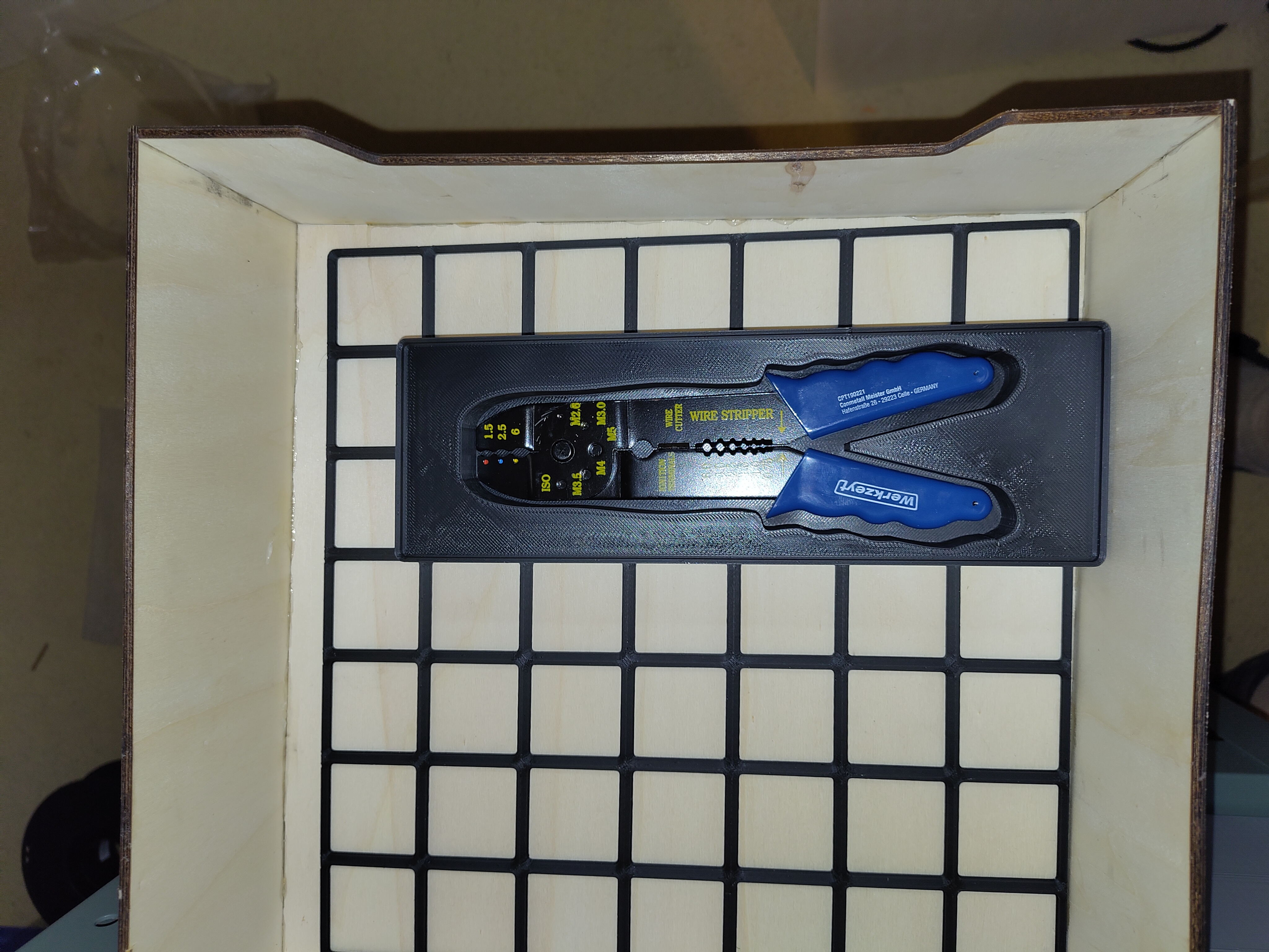 Gridfinity Kabelschuh-Klemmzange/ crimping pliers