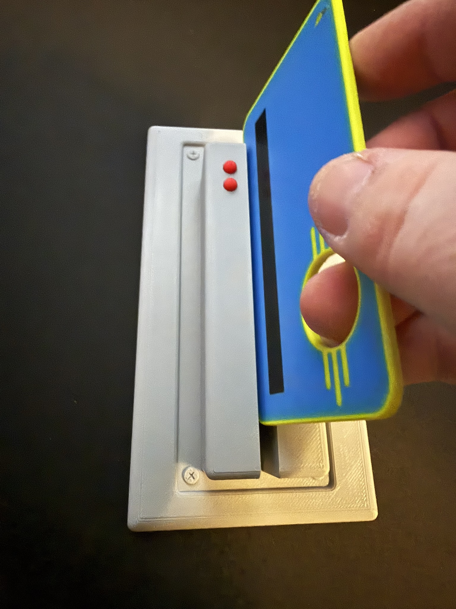 Miniatura 5 do modelo 3D Fallout Keycard Reader