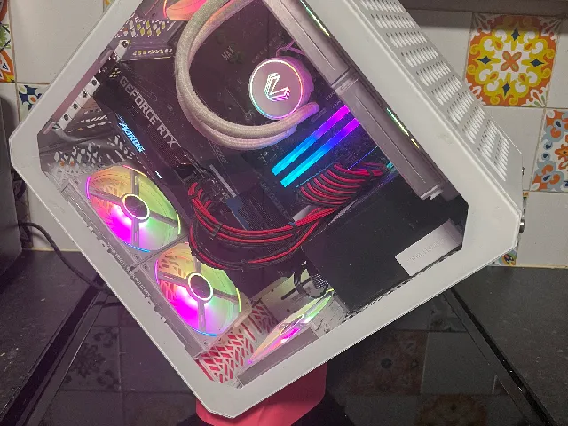 Cooler Master Qube 540 Showpiece Stand