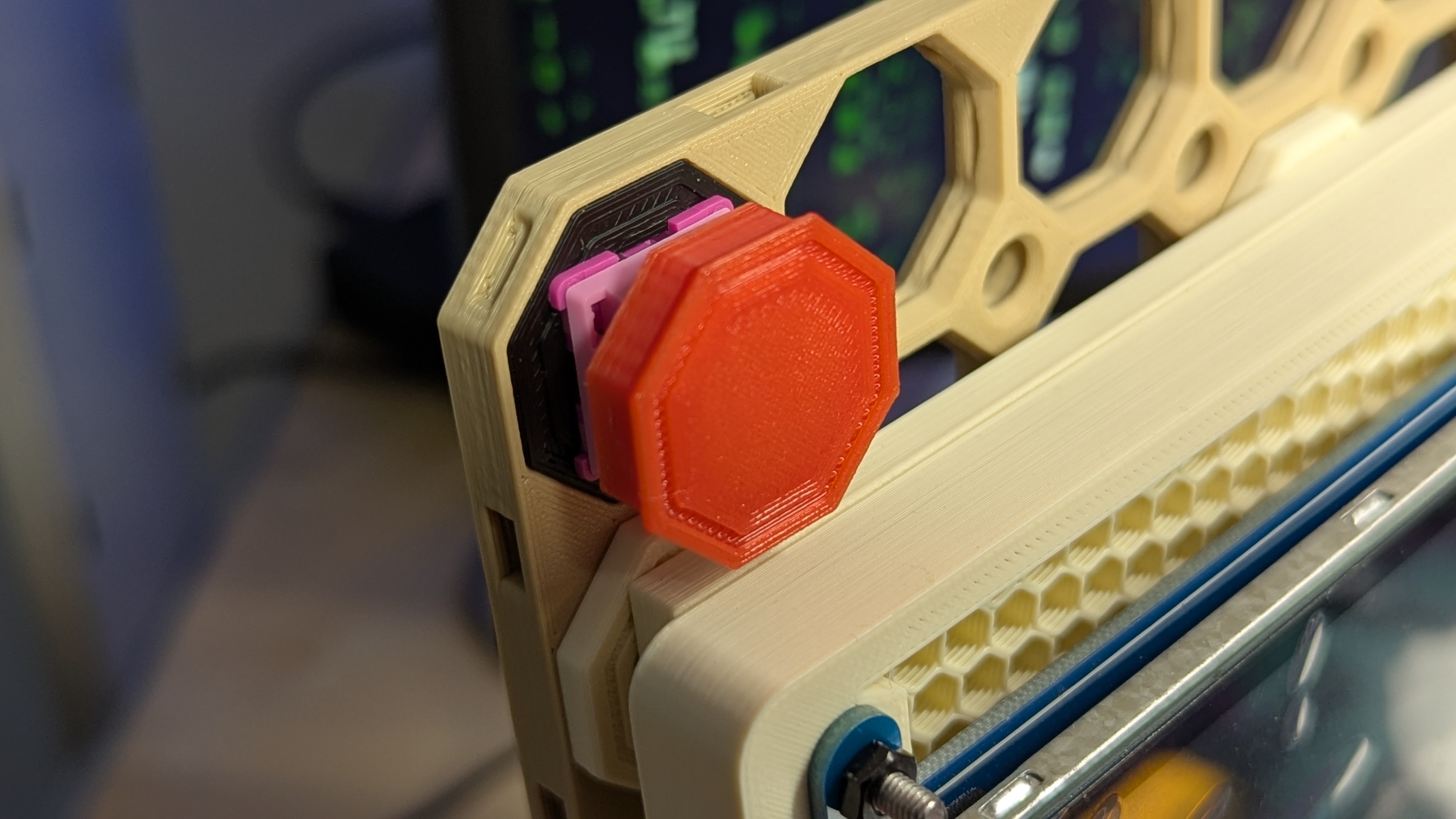 Single Keyboard Switch and Keycap for Multiboard