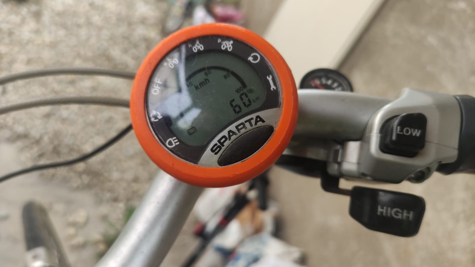Batavus sparta ebike round display holder