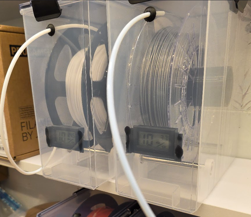 Filament box hygrometer holder