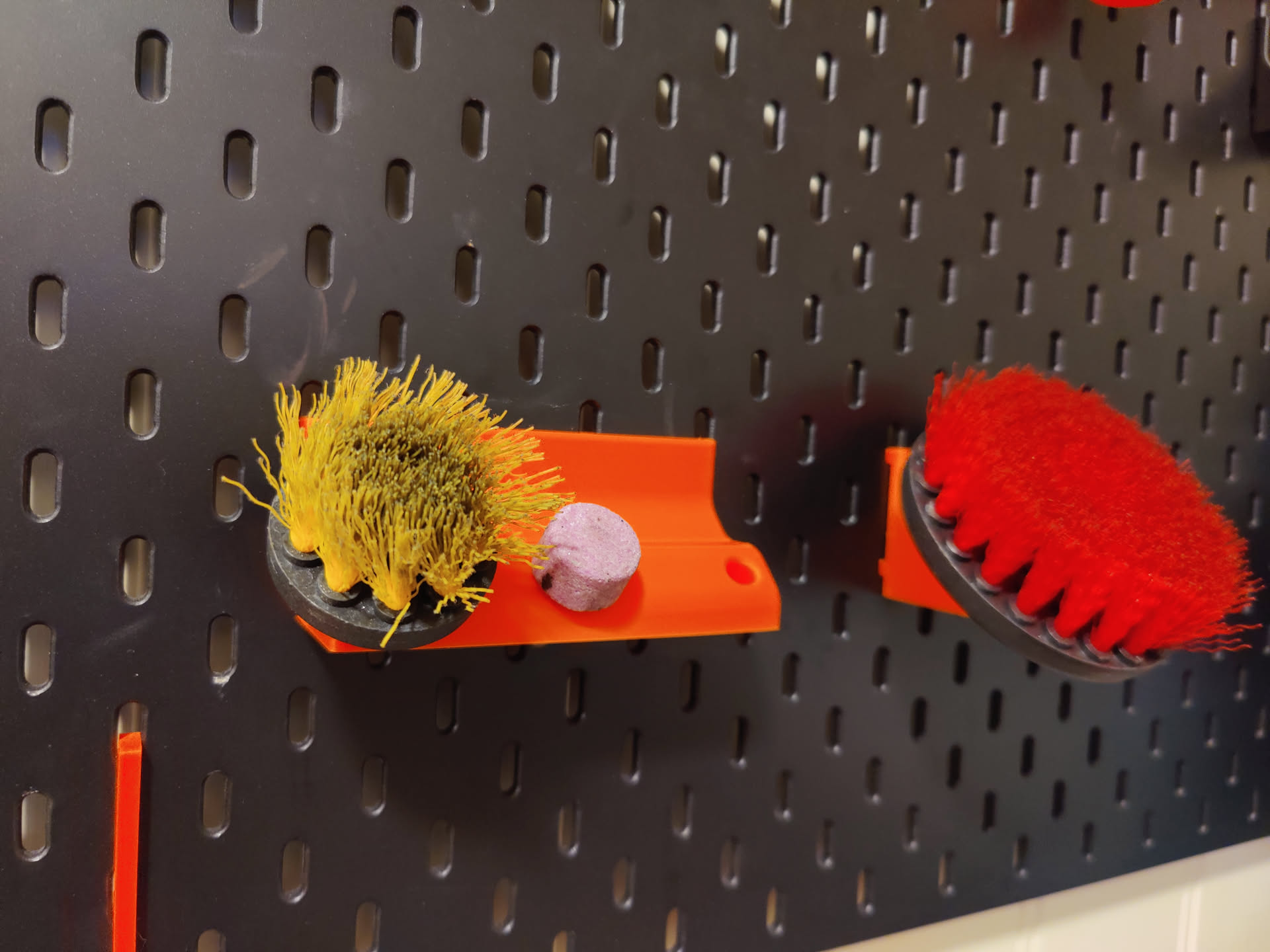 Drill and die grinder tool holder for Skadis