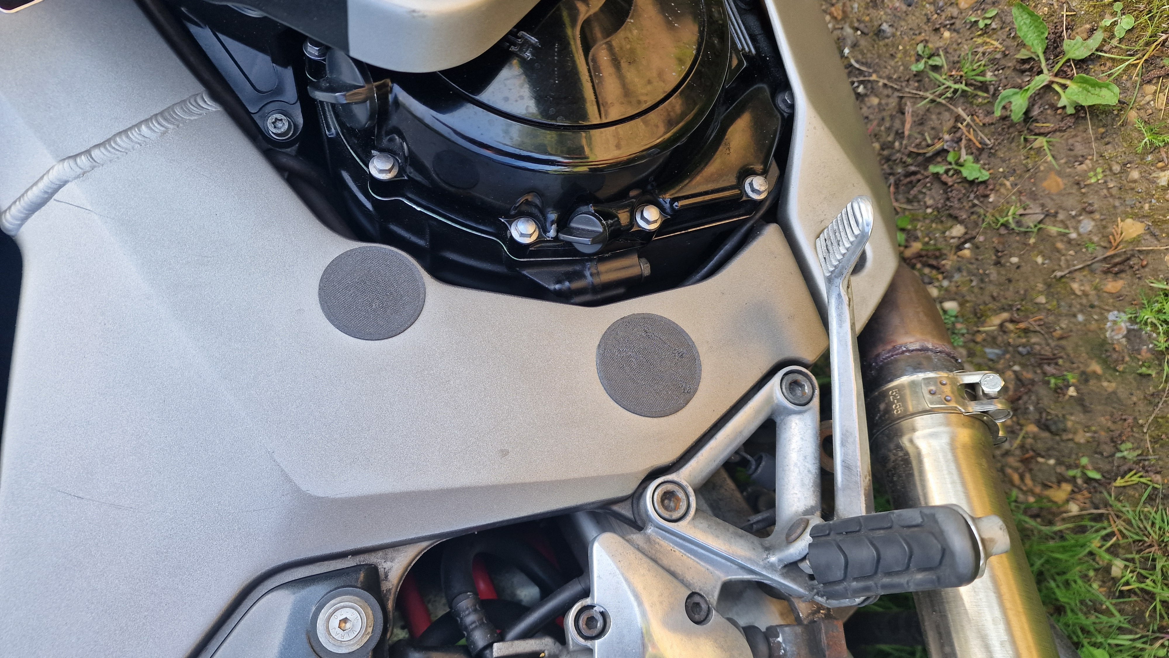 Honda CBR1100XX Super Blackbird Frame Plugs