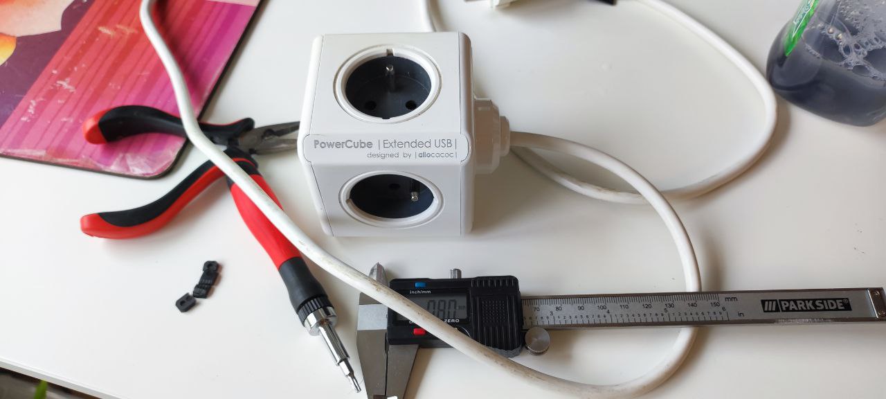 Miniatura 6 do modelo 3D PowerCube USB Fixing Bracket Replacement