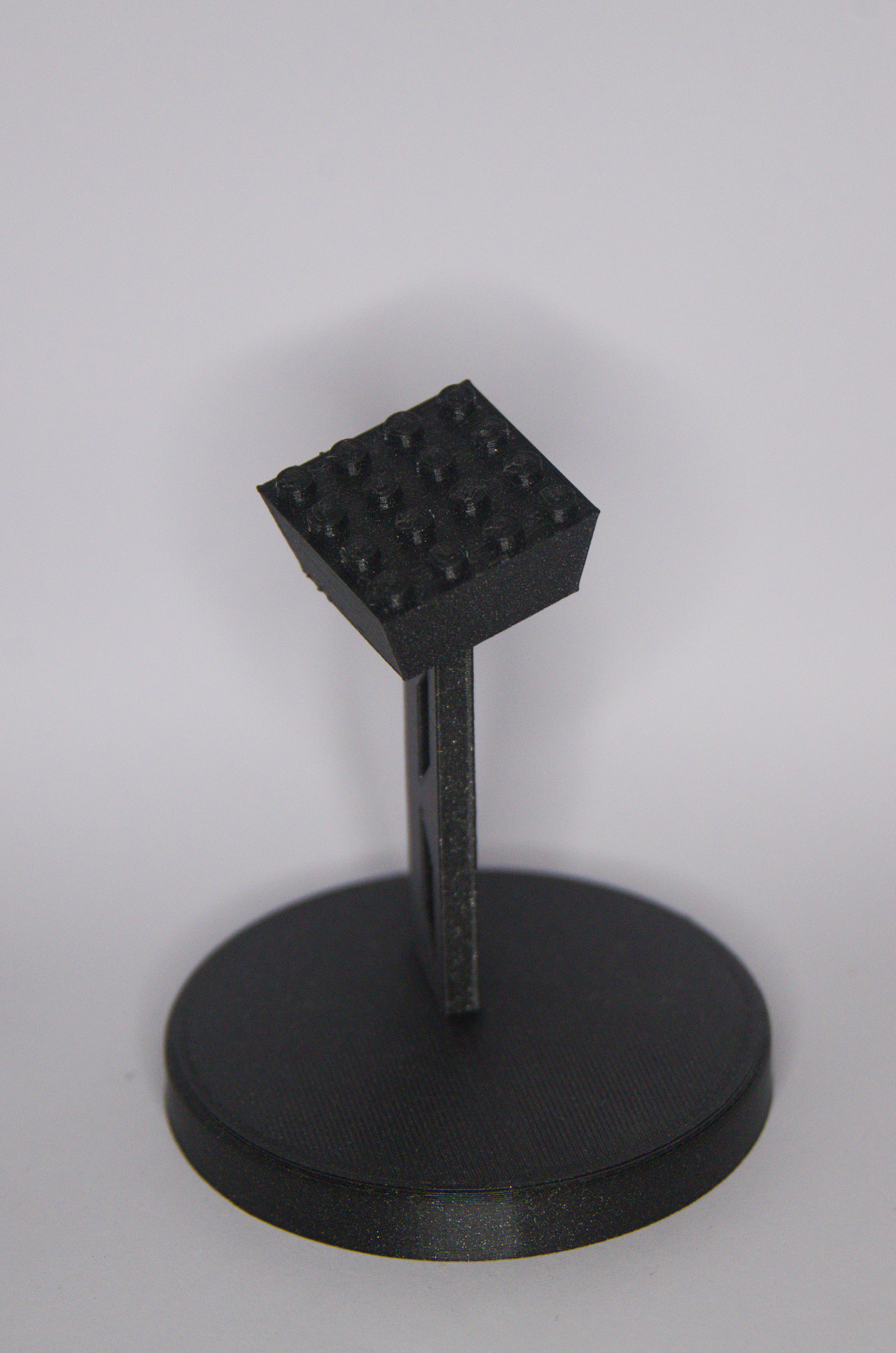 Miniatura 2 do modelo 3D LEGO Compatible Stand 4x4