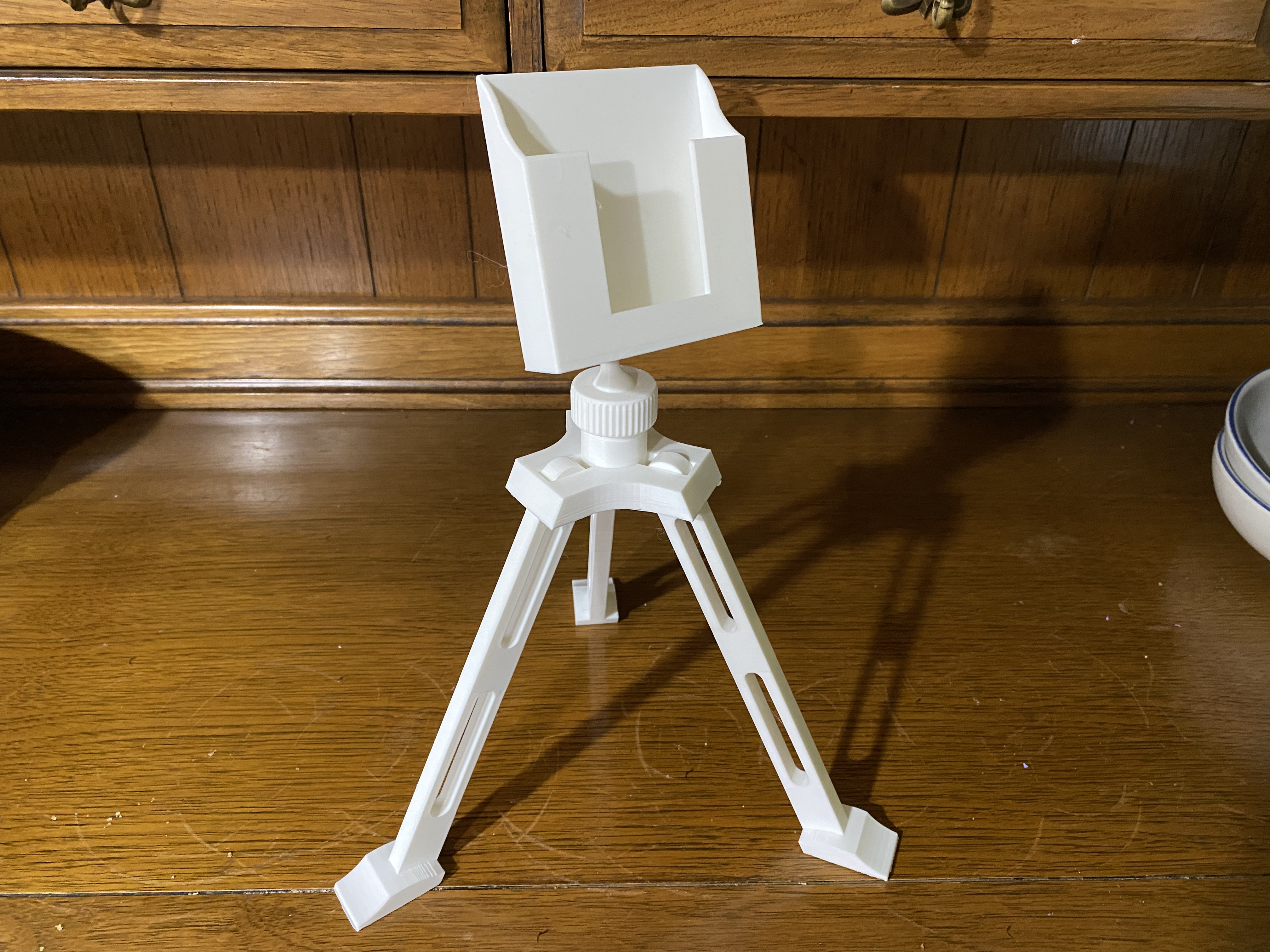 4 Part Tripod (easy set up)