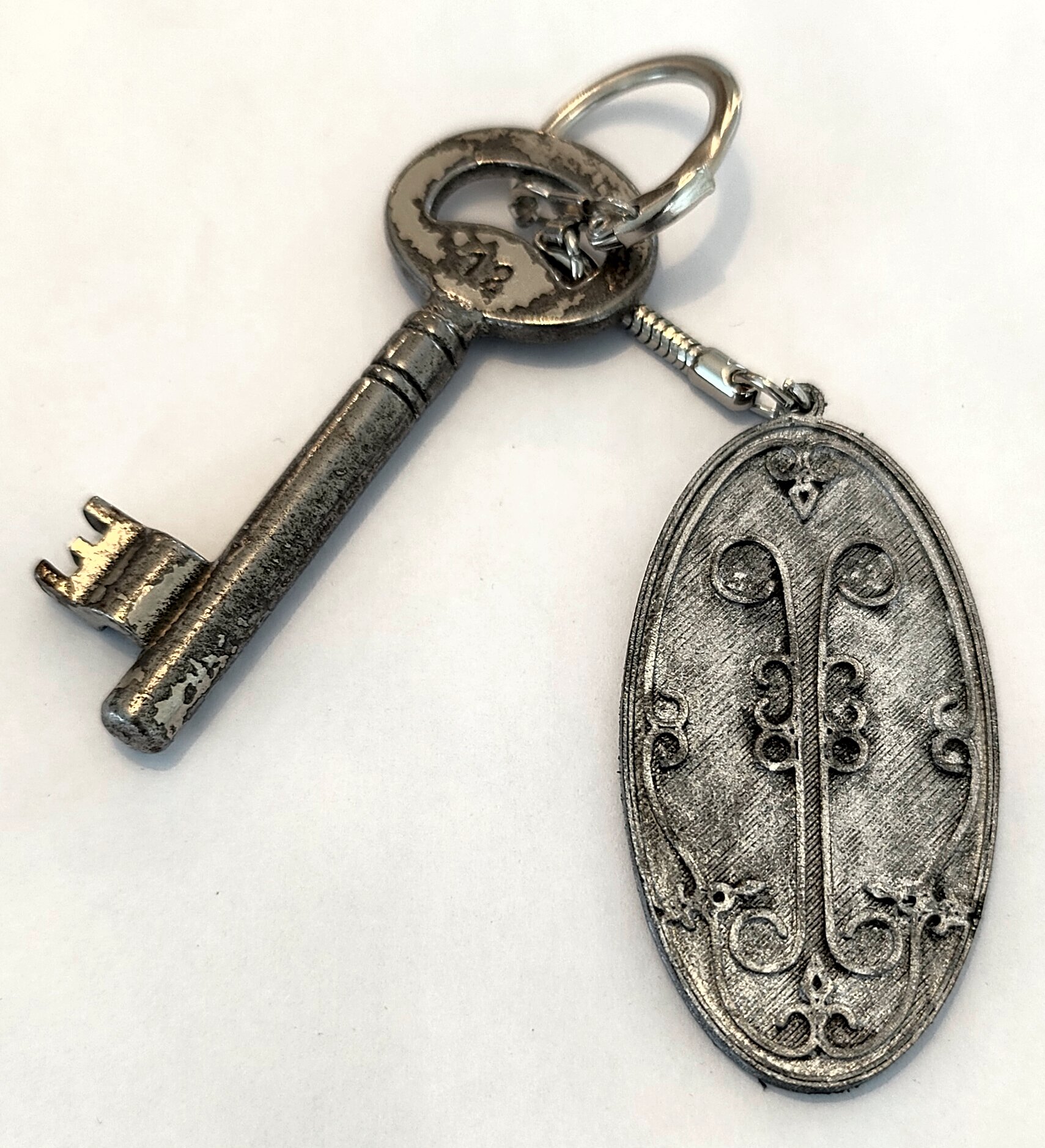 Old Style Key Rings Key ring old style von Iyo | Kostenloses STL-Modell herunterladen ...