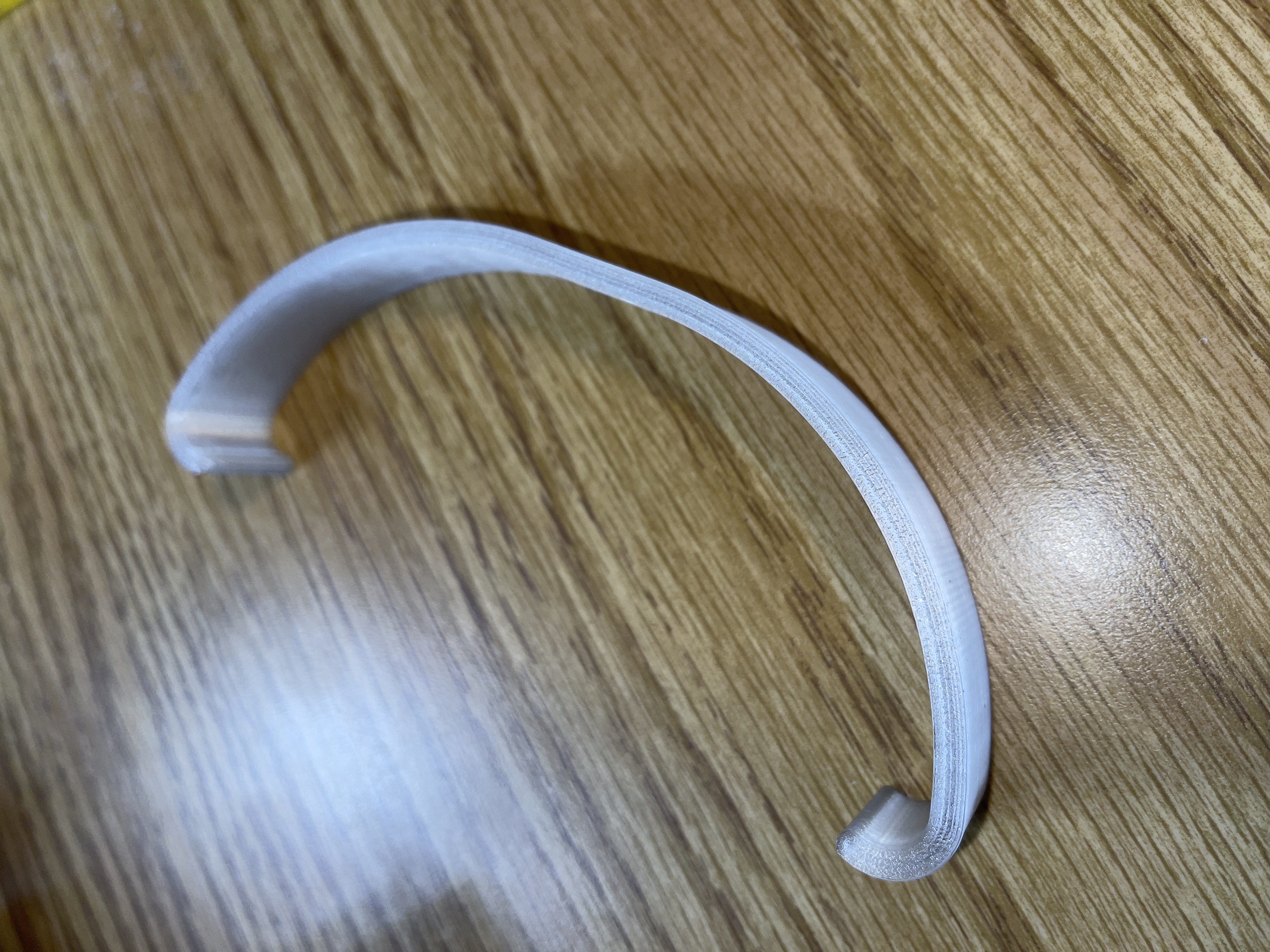 Stable, customized Clip-Stand