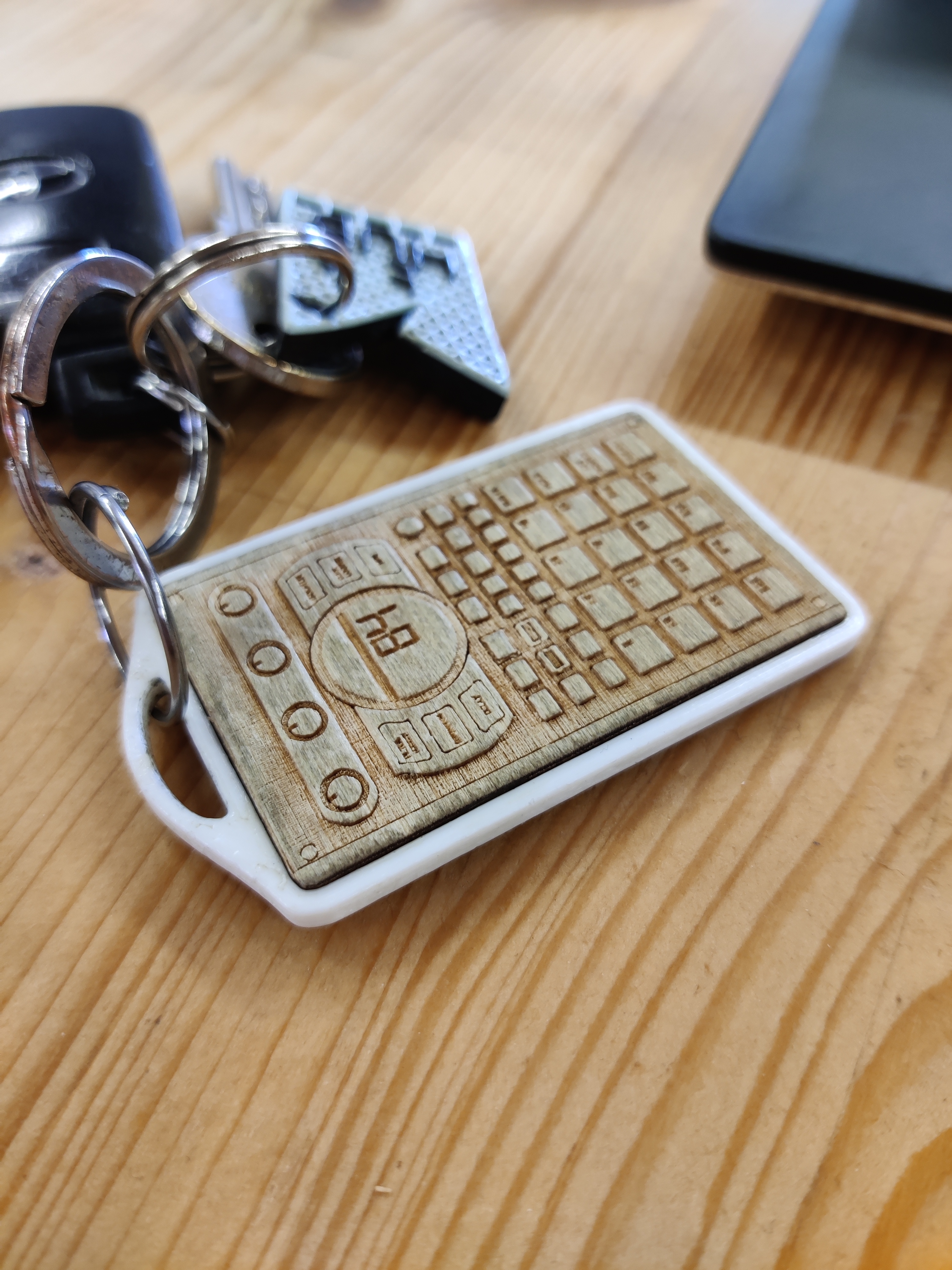 SP 404 mk2 keychain - lasercutter — thumbnail 2