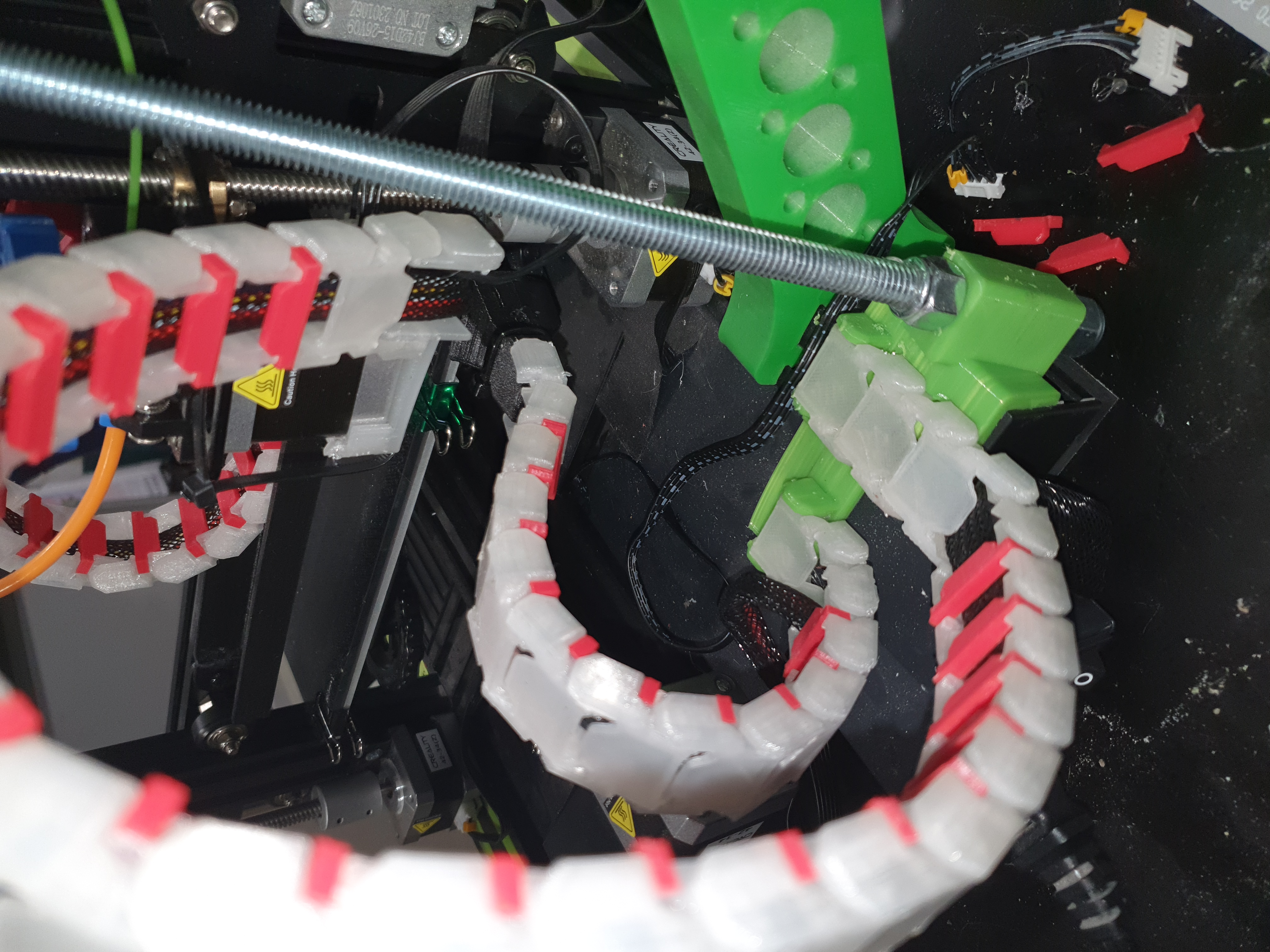 XY cable chain endcap with X stabiliser bracket