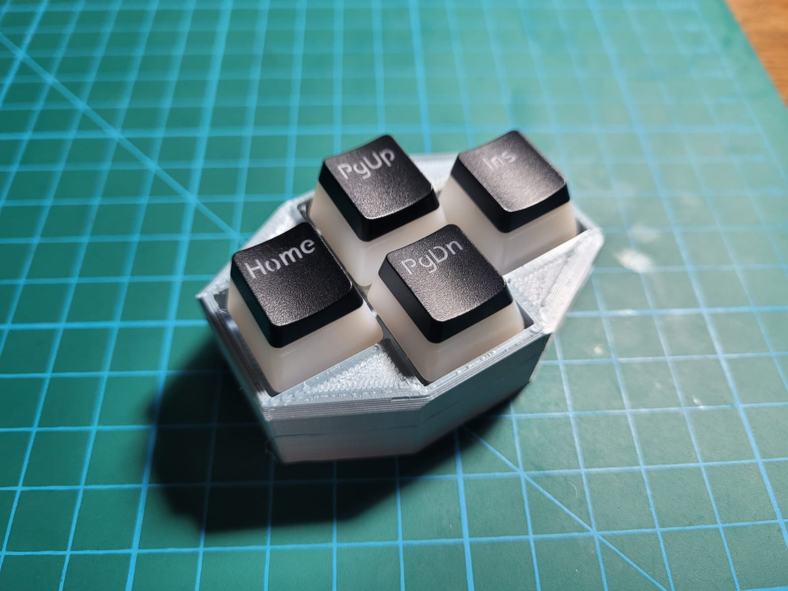 Small 4 Key MacroPad