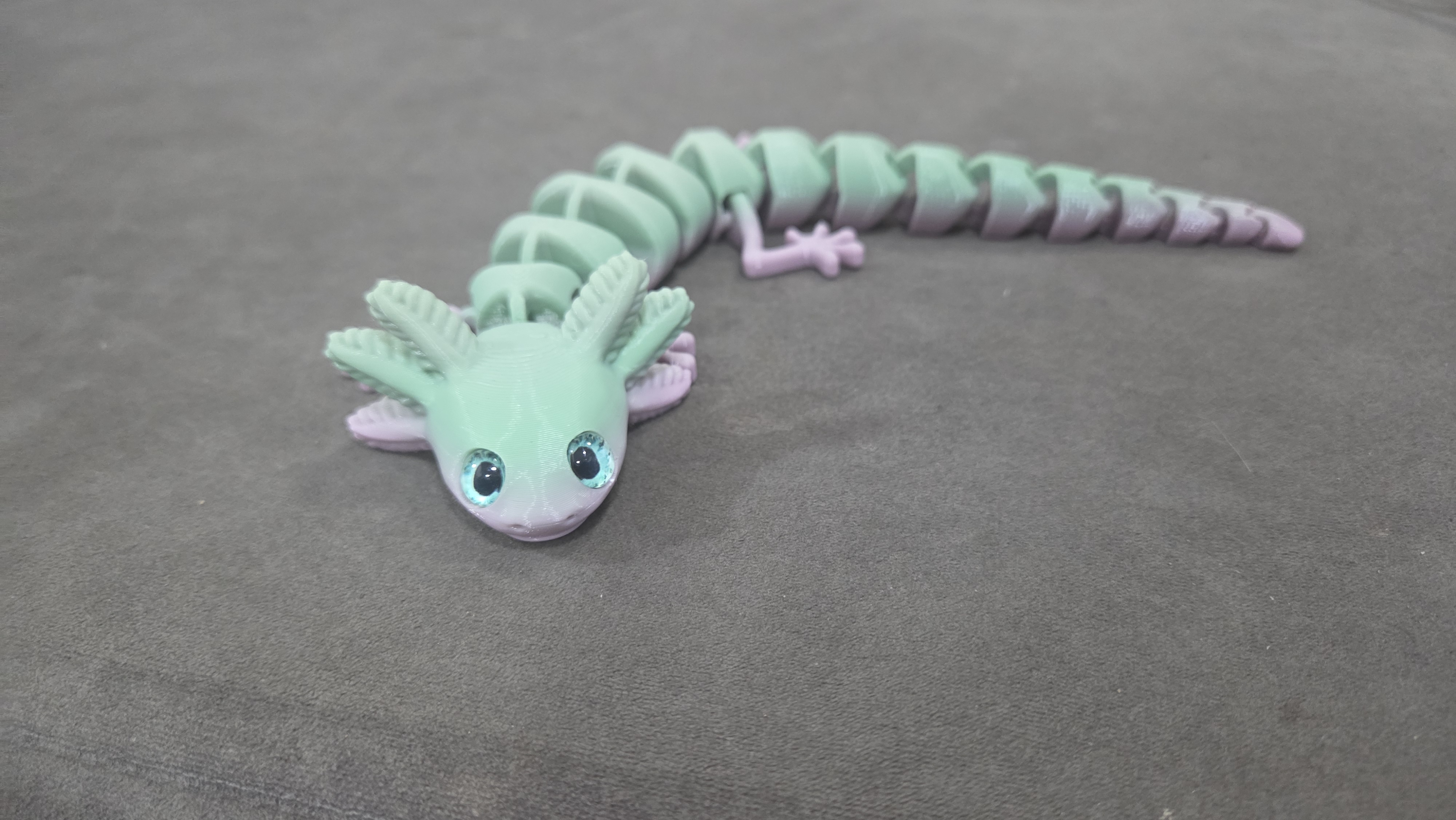 Big eyed Axolotl - 6mm + 8mm glass eye compatible — miniatura 9
