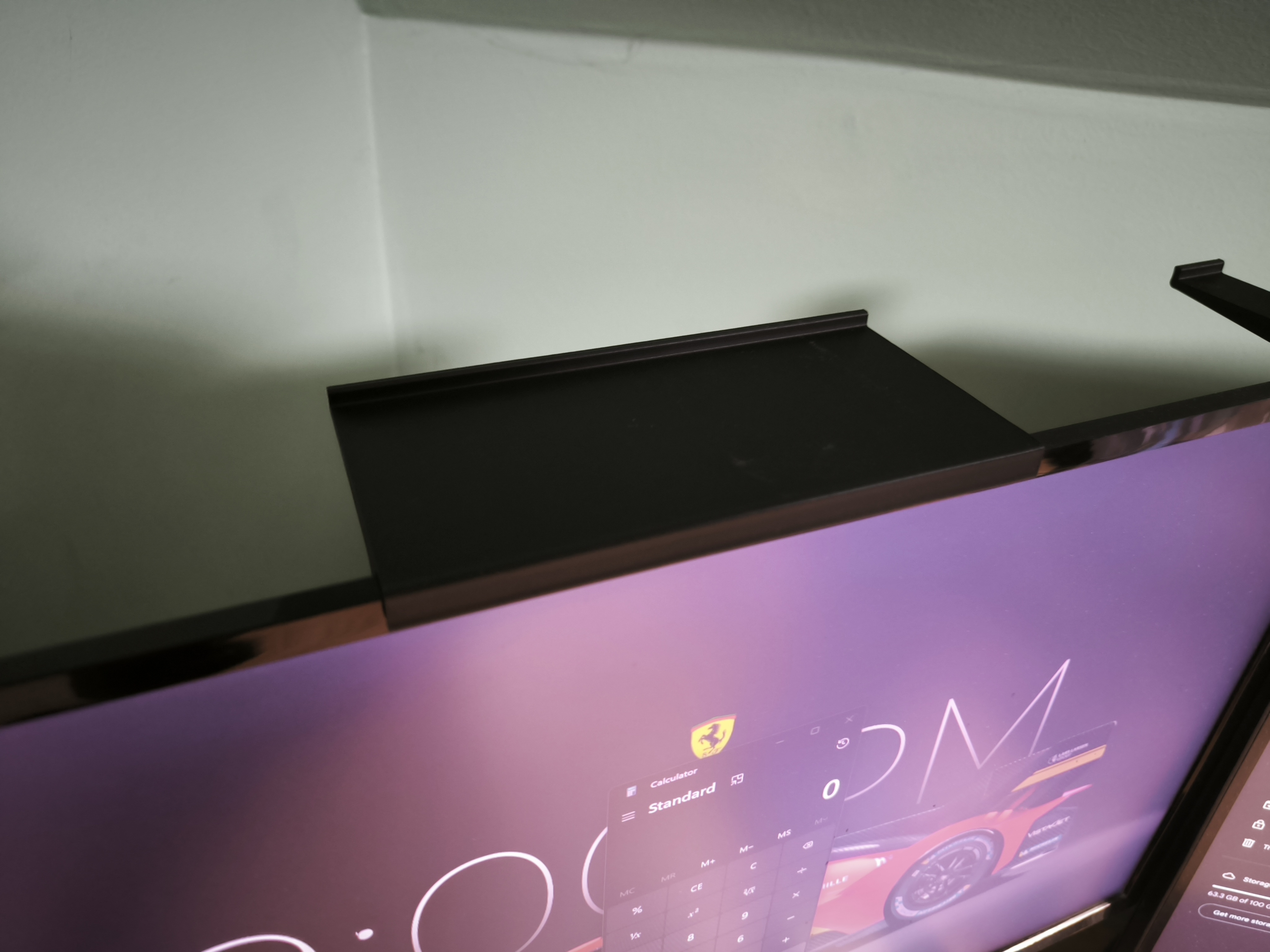 Monitor top shelf - with interlocking