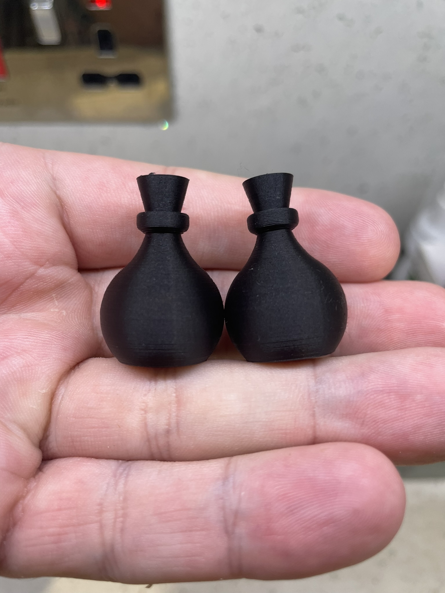 Miniatura 4 do modelo 3D Game Token - Potion Bottle