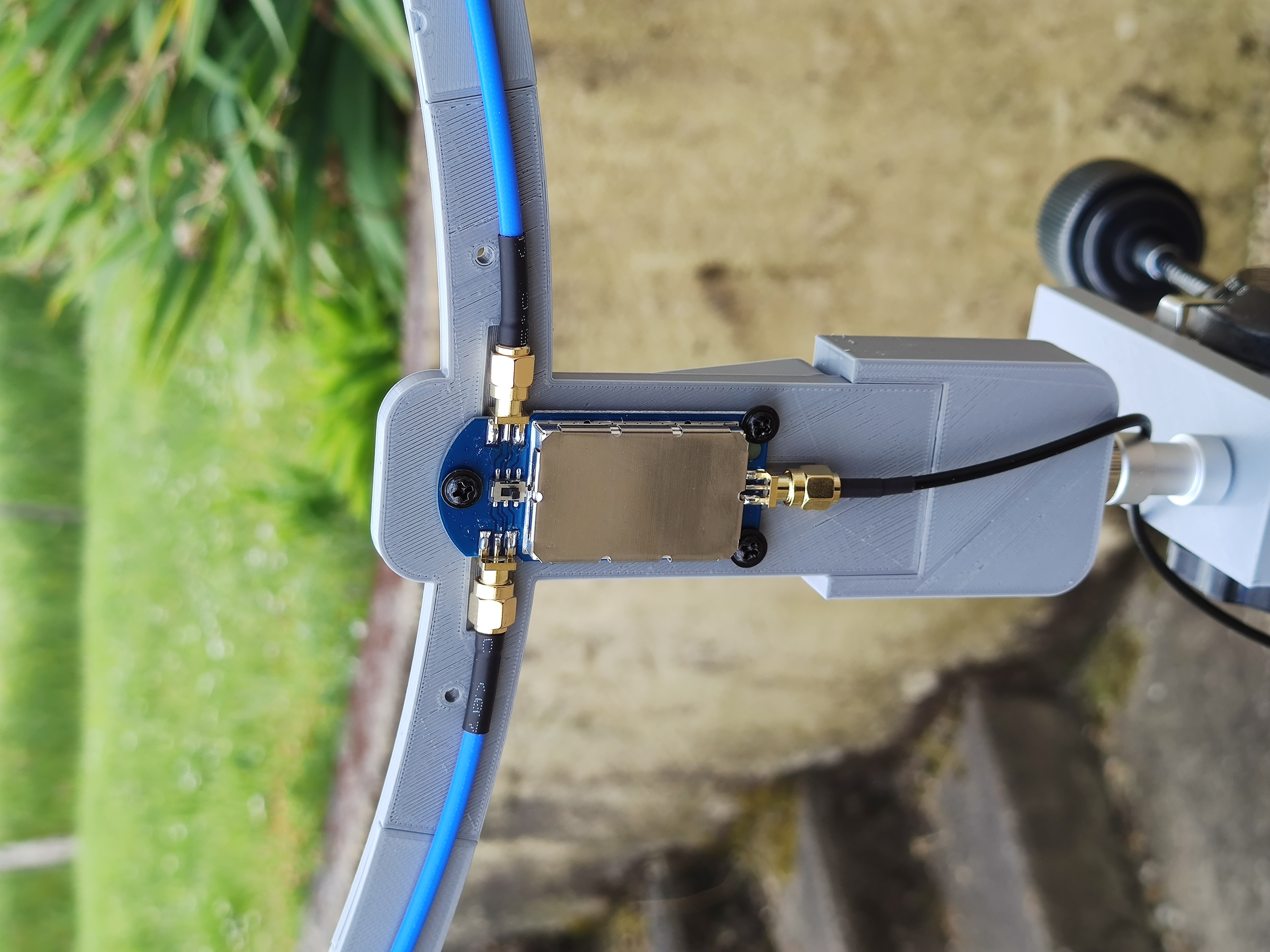 Miniatura 2 do modelo 3D Support antenne loop