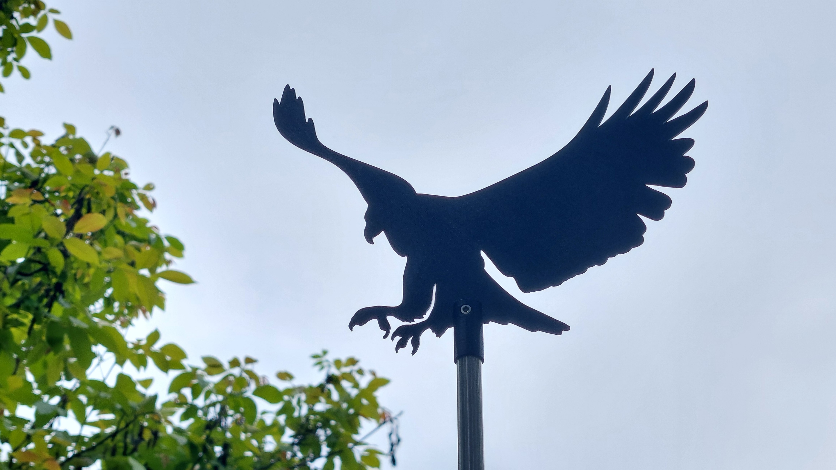 Eagle Silhouette_v2+added pedestal