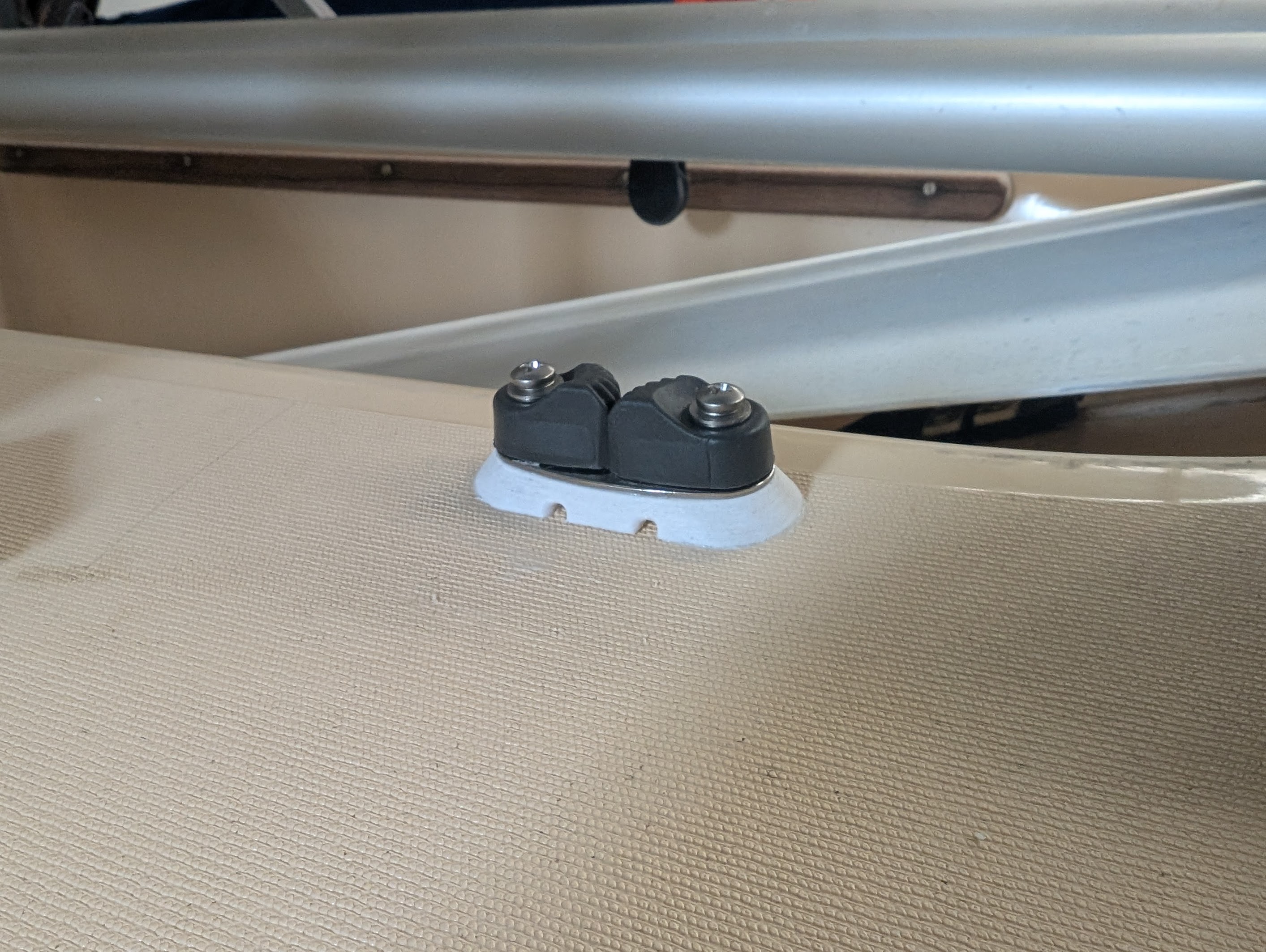 (old) laser dinghy cleat riser - allen base medium cleat
