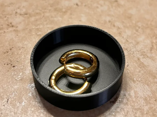 Ring holder