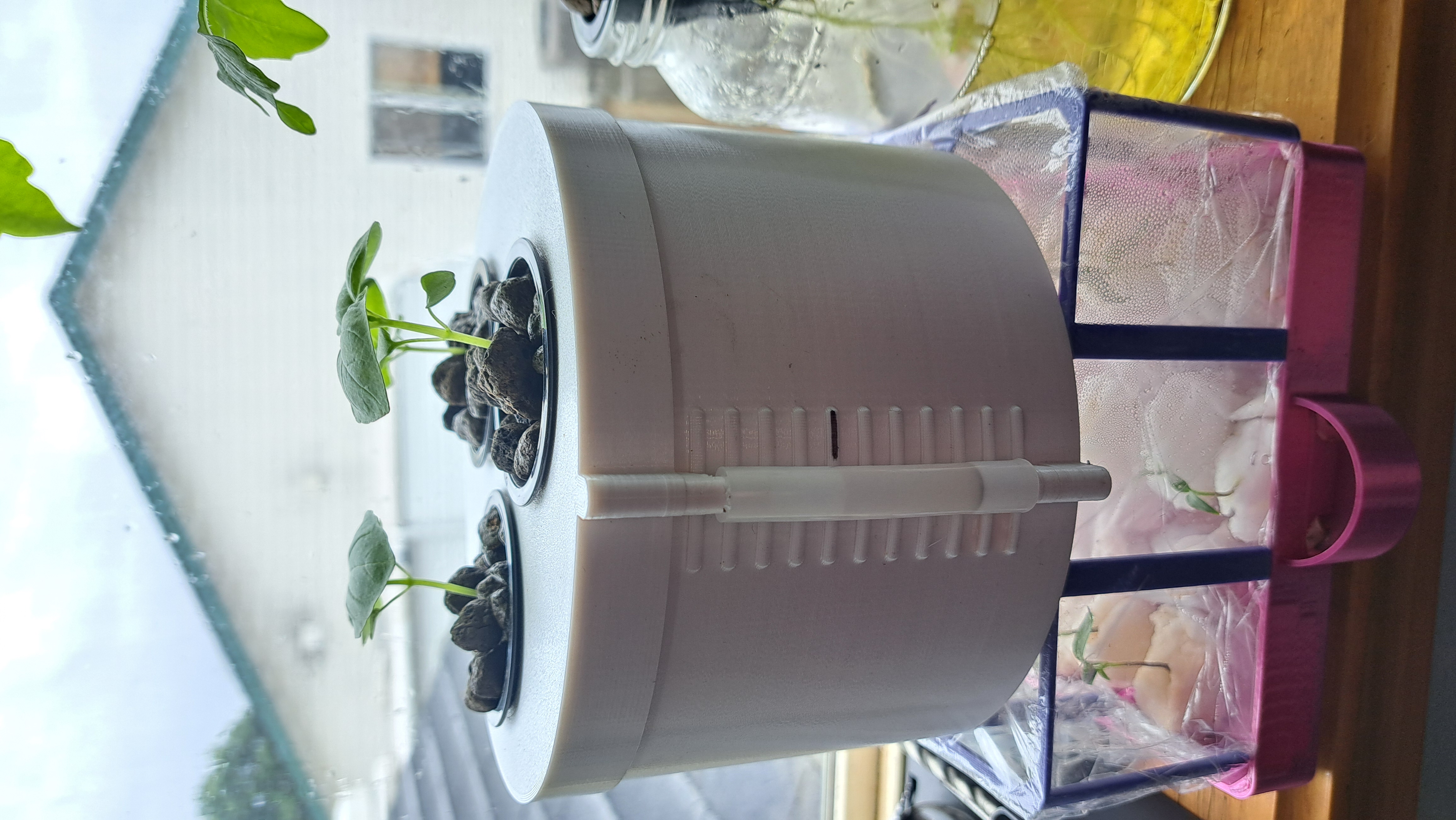 Kratky Hydroponic container with water level indicator 154mm dia. Multiple size options