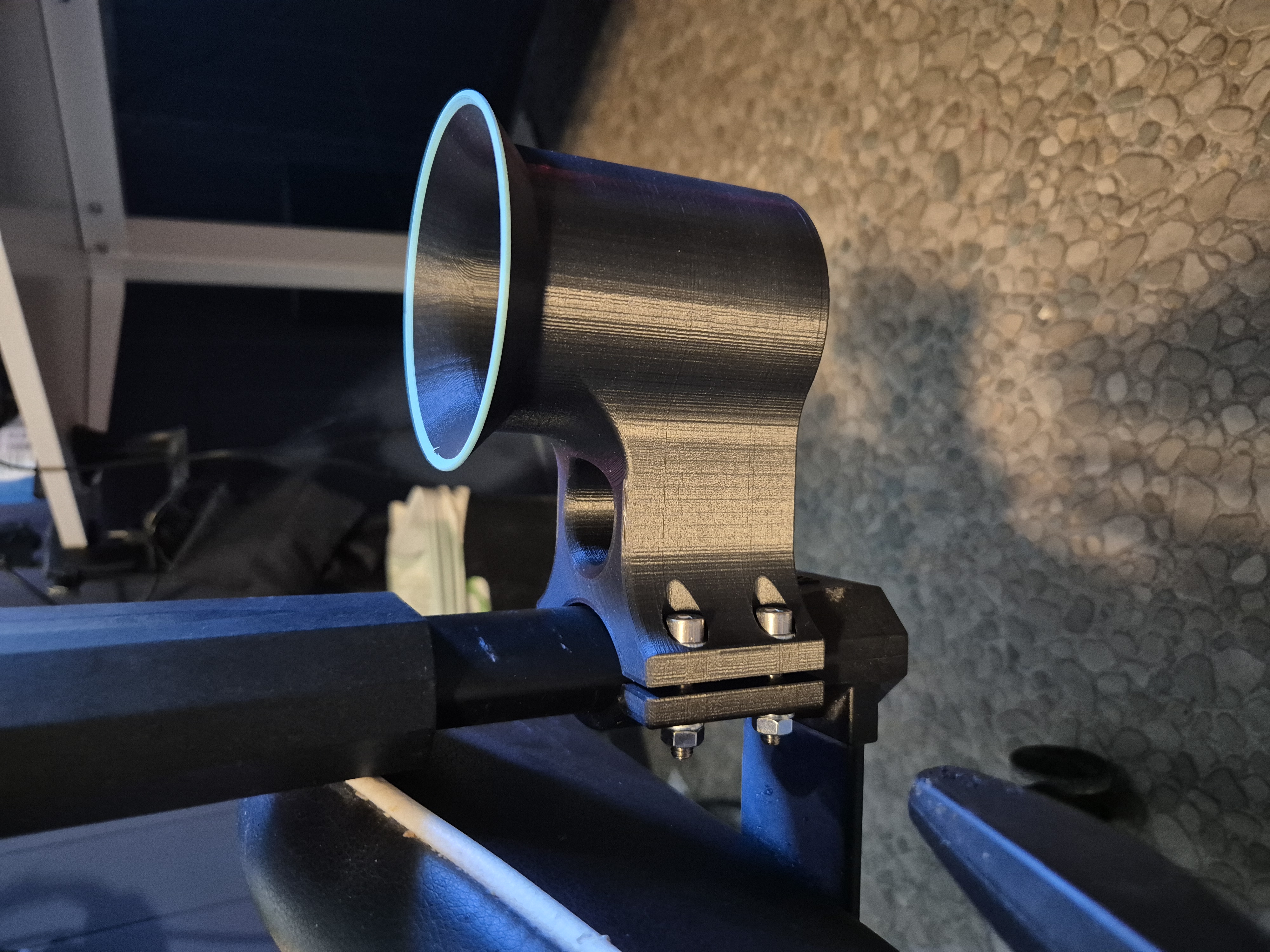 Can holder for Gaming chair