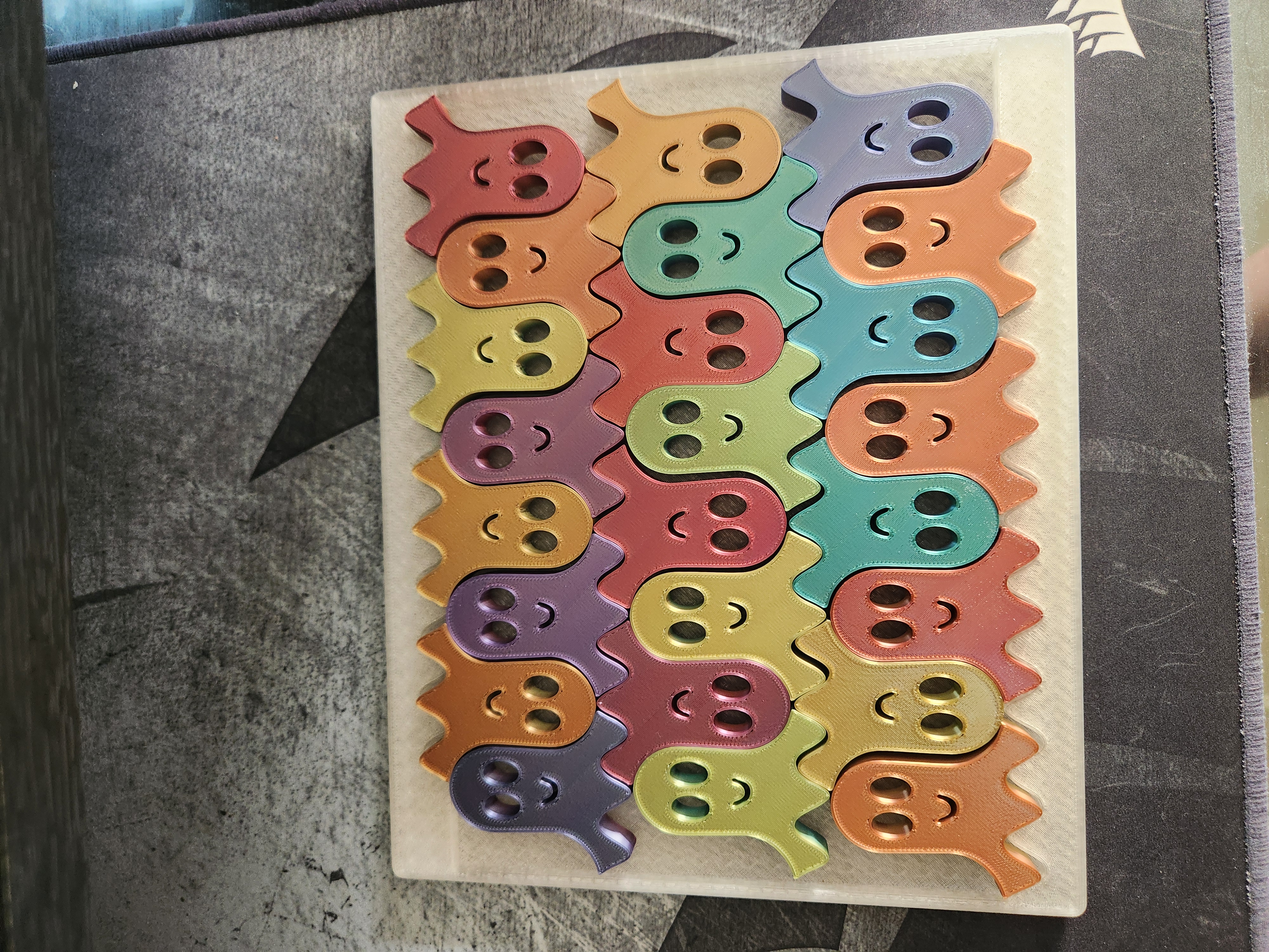 Tessellation Puzzle : Ghosts