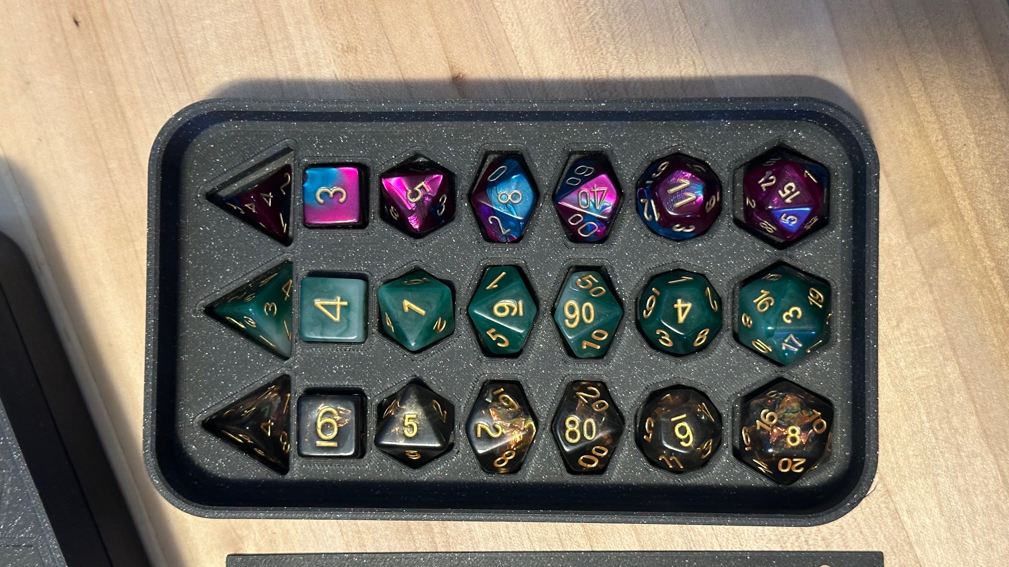 Miniatura 2 do modelo 3D Stackable Dice Tray