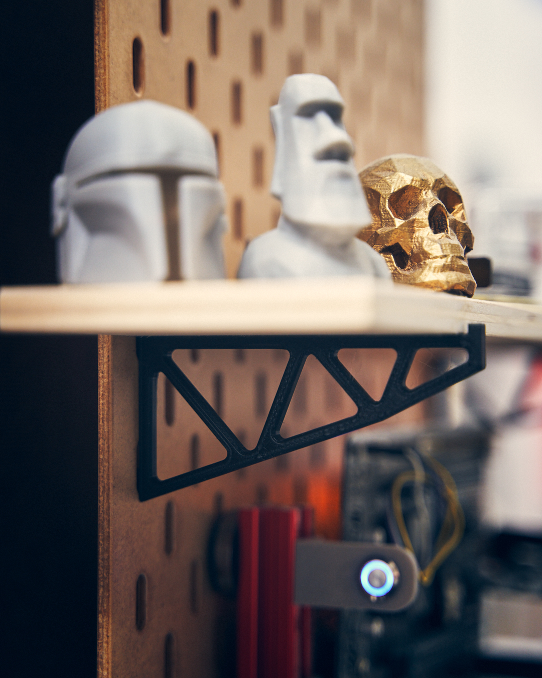 Skadis shelf bracket